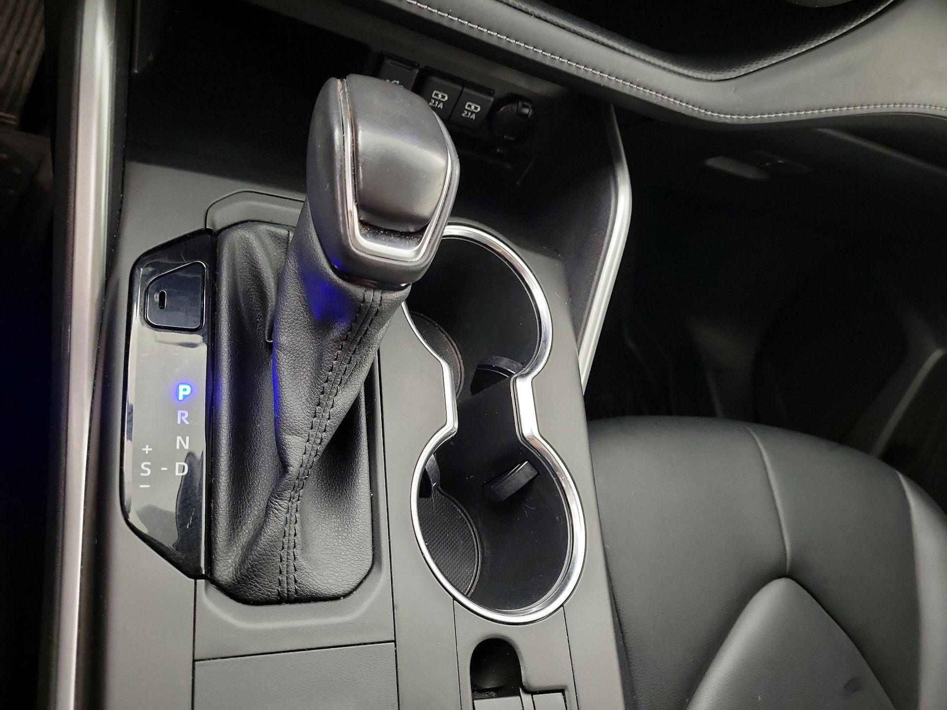 Thumbnail: 2021 Toyota Highlander - 18