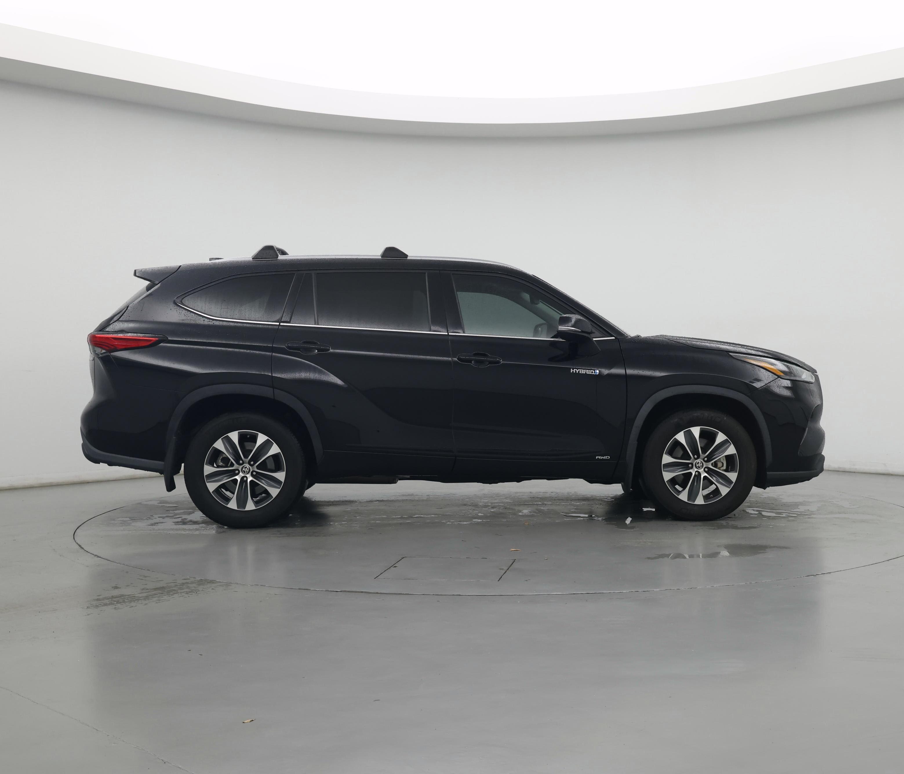 Thumbnail: 2021 Toyota Highlander - 7