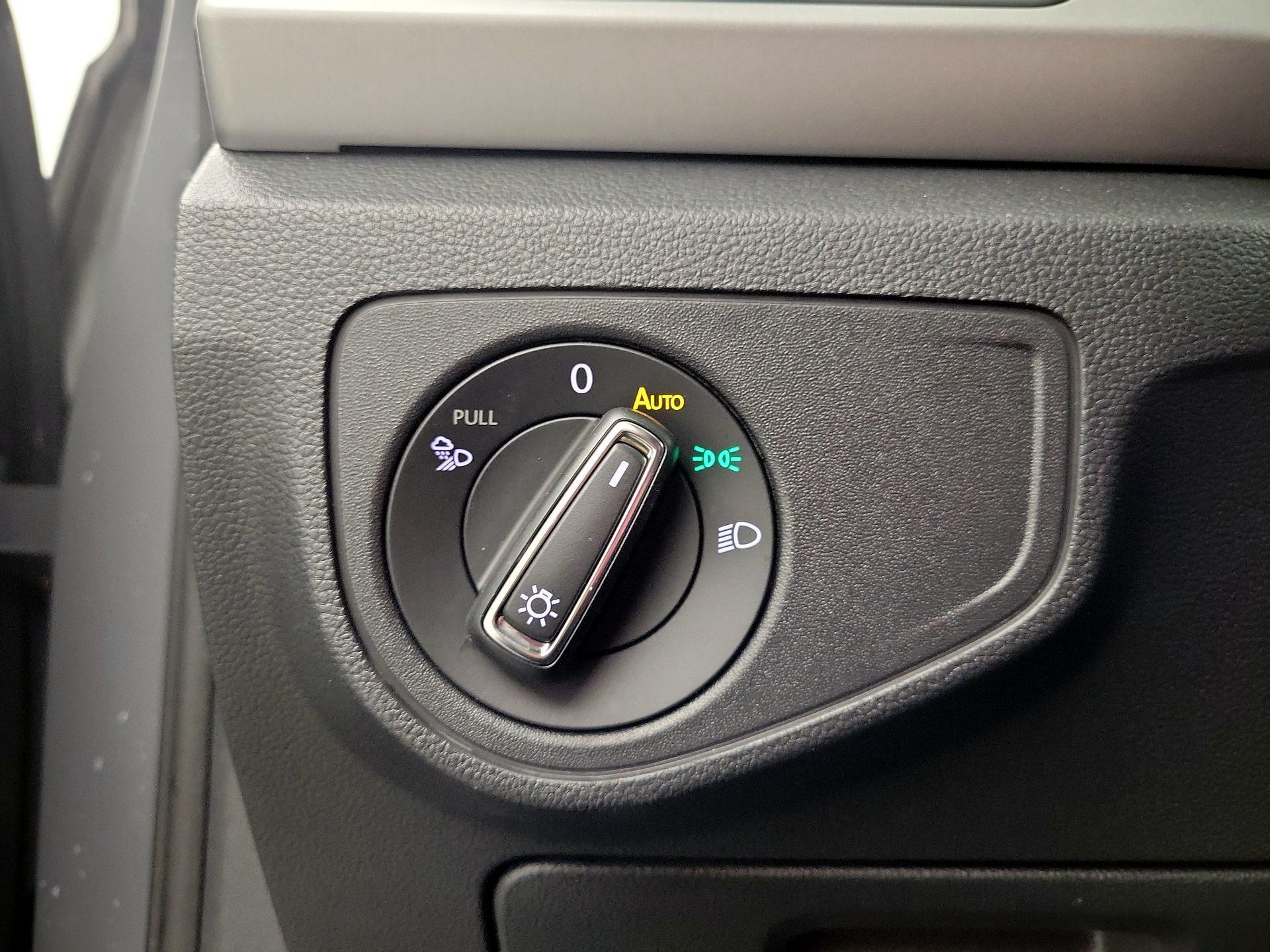 Thumbnail: 2021 Volkswagen Atlas - 11