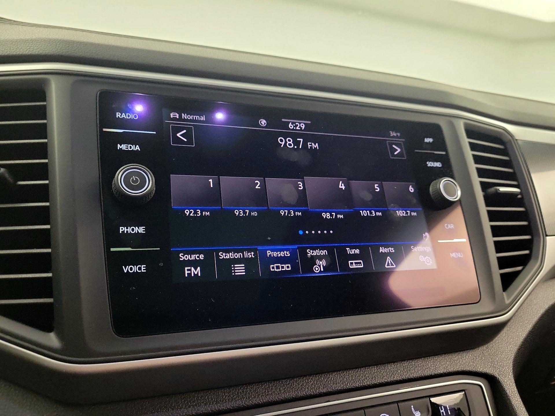 Thumbnail: 2021 Volkswagen Atlas - 13