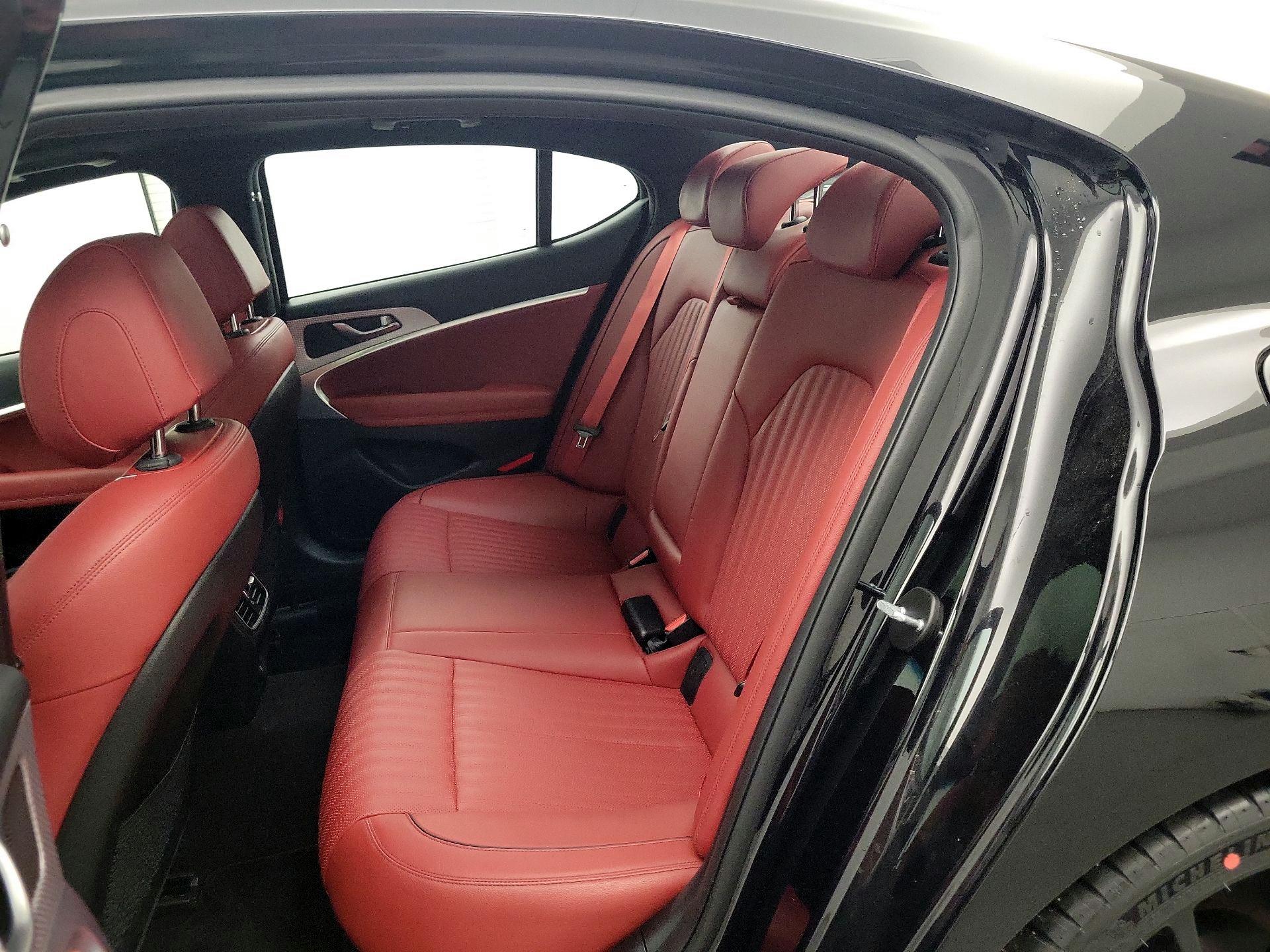 Thumbnail: 2023 Genesis G70 - 19