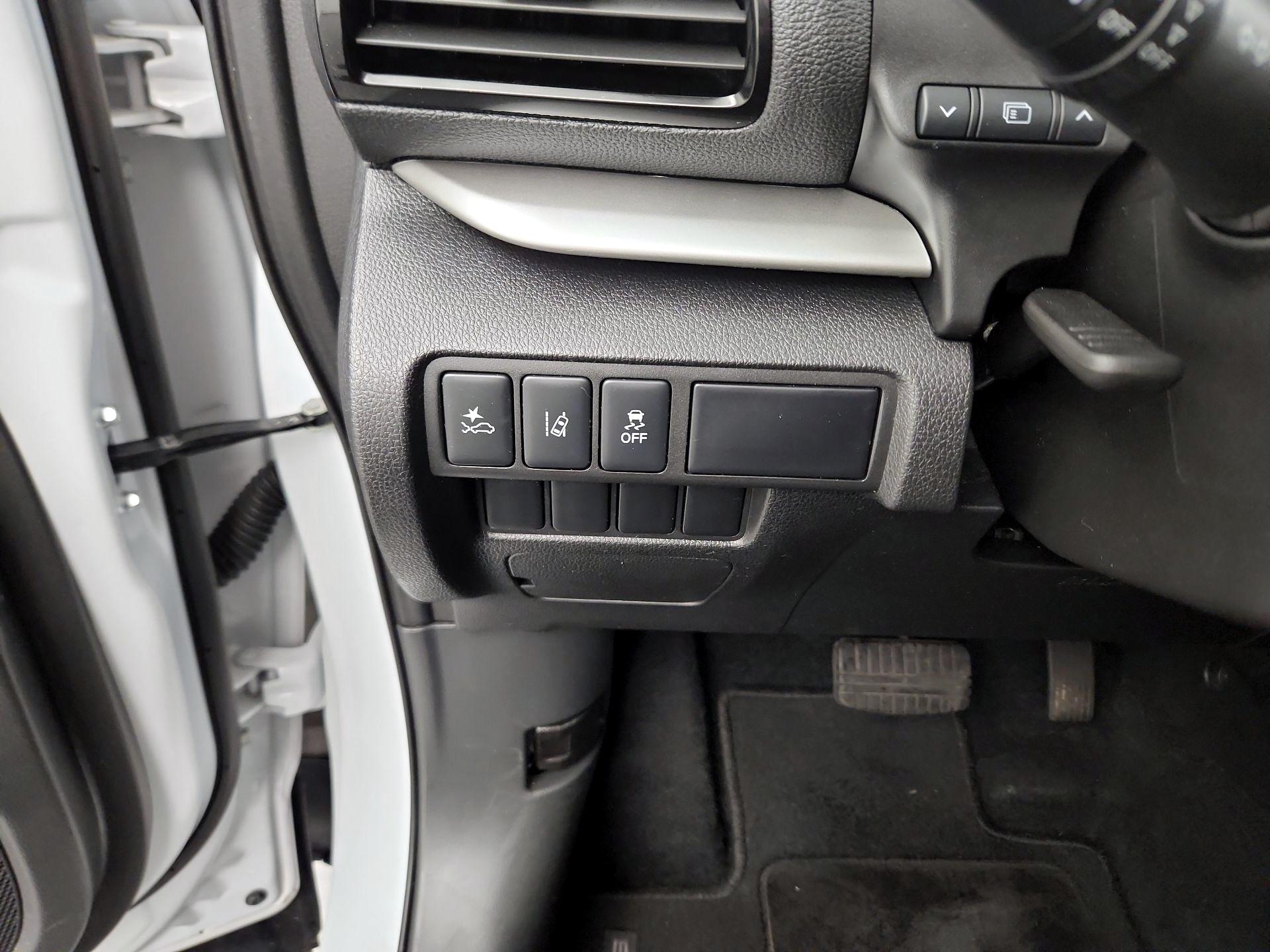 Thumbnail: 2023 Mitsubishi Eclipse Cross - 11