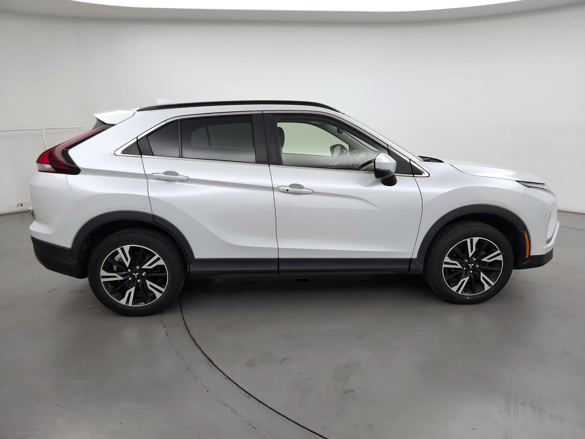 Thumbnail: 2023 Mitsubishi Eclipse Cross - 4