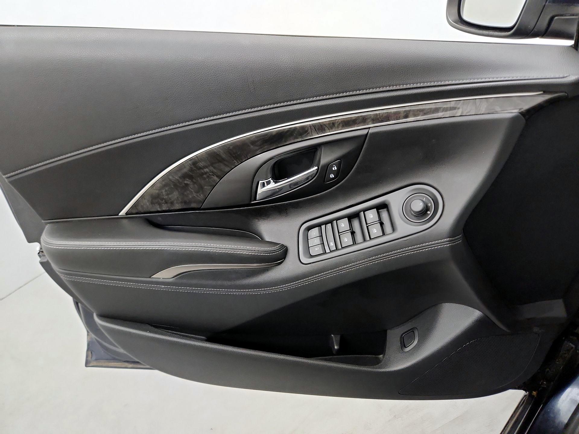 Thumbnail: 2016 Buick LaCrosse - 10