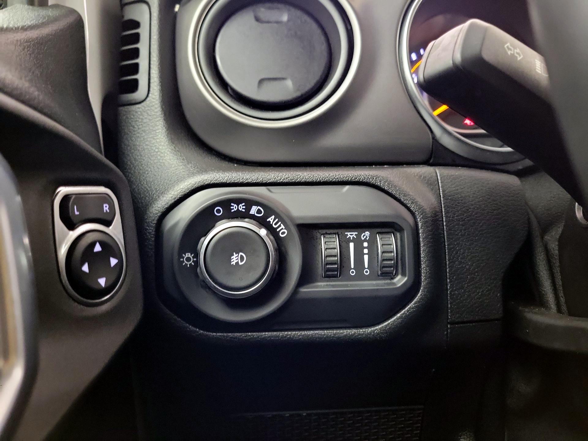 Thumbnail: 2021 Jeep Wrangler - 11