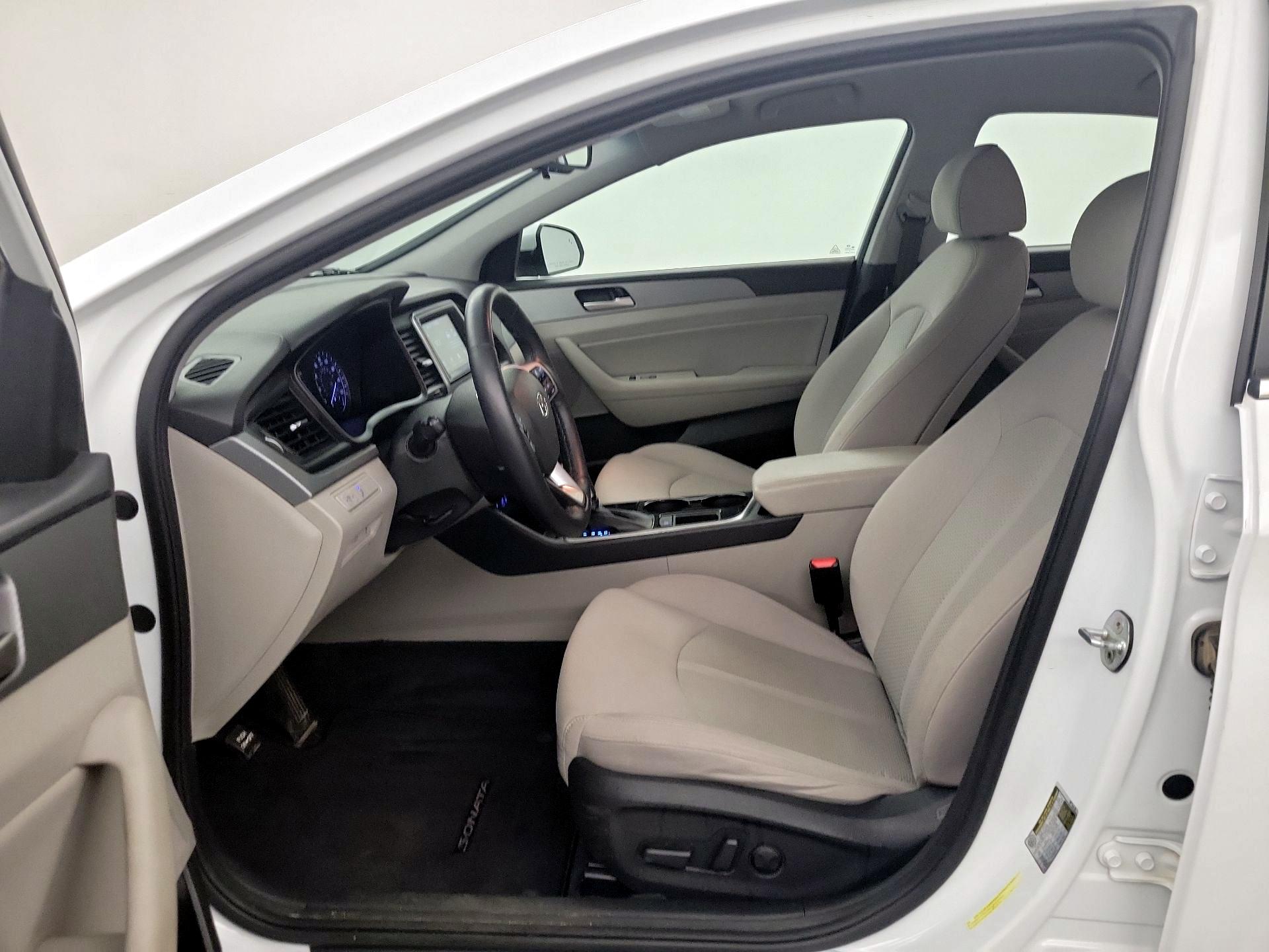 Thumbnail: 2018 Hyundai Sonata - 9