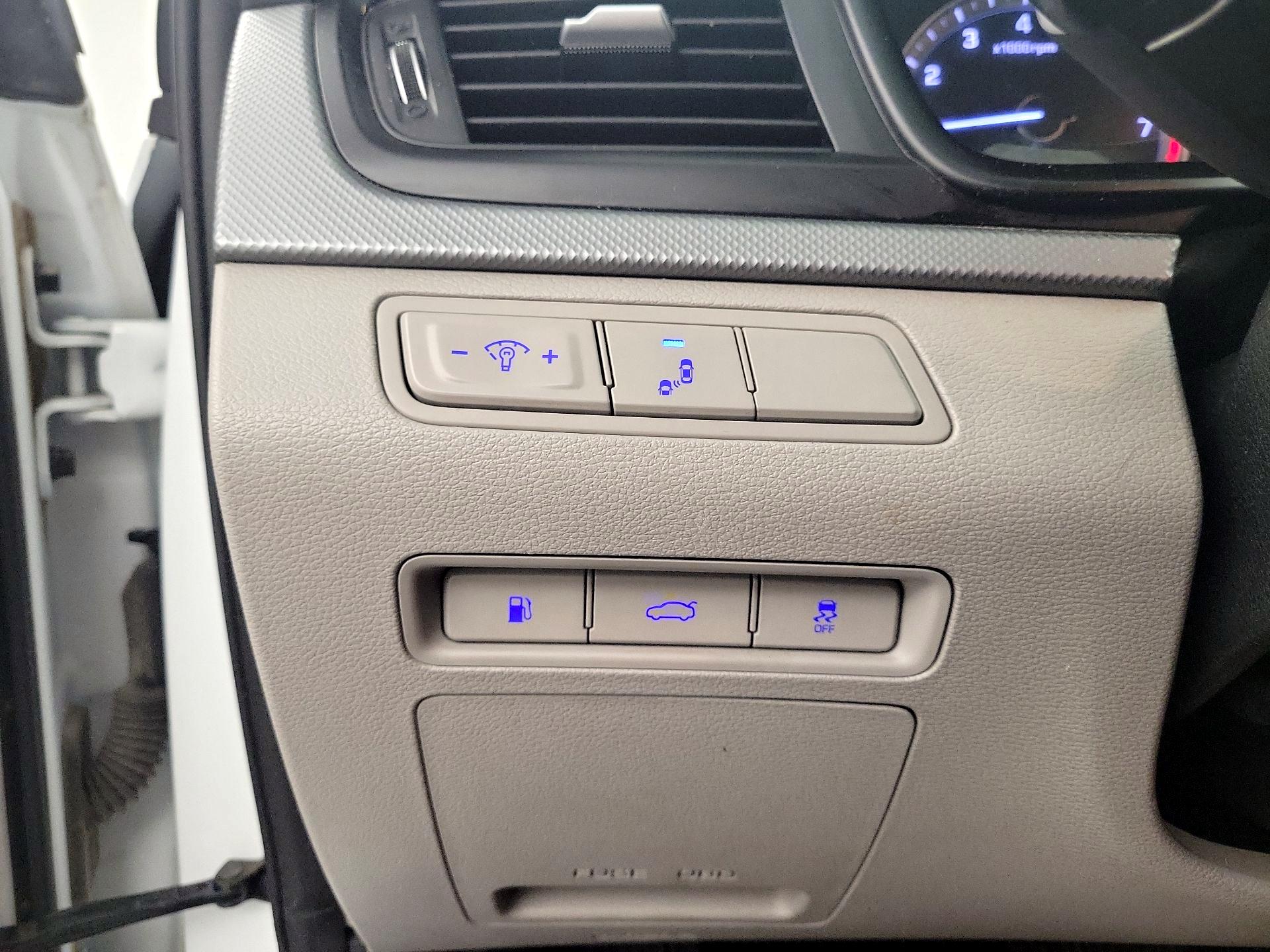 Thumbnail: 2018 Hyundai Sonata - 11