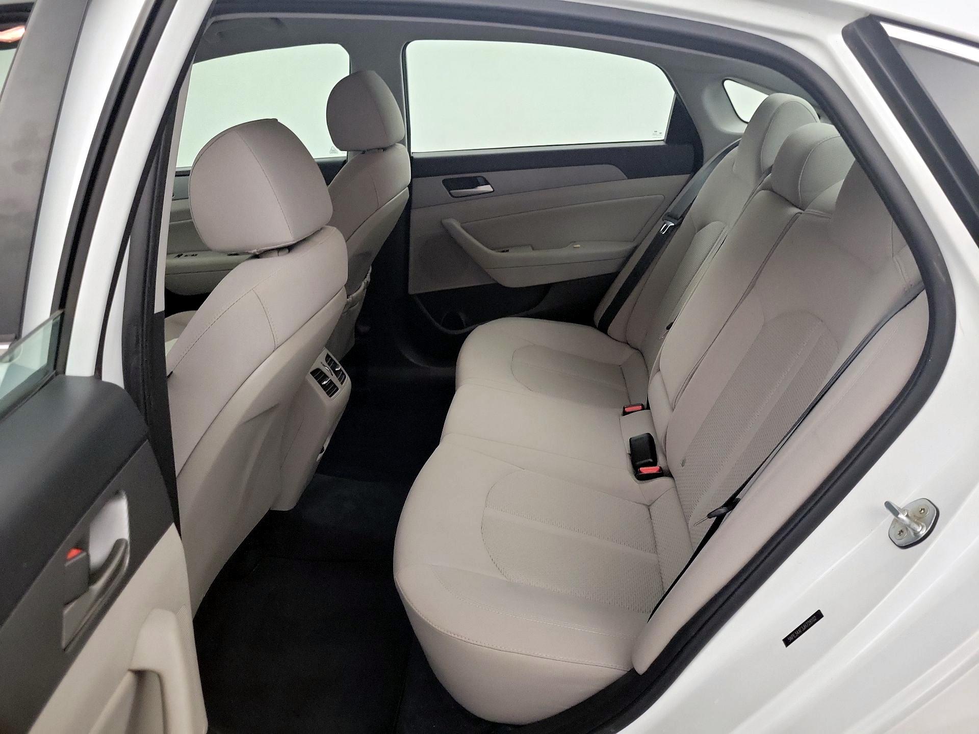 Thumbnail: 2018 Hyundai Sonata - 17