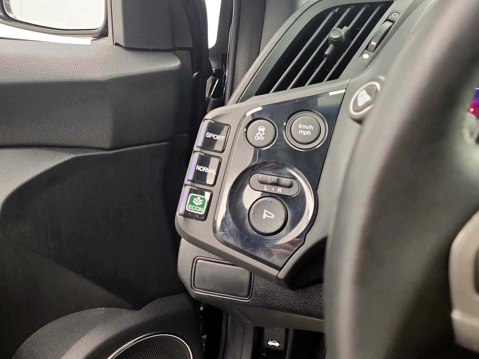 Thumbnail: 2016 Honda CR-Z - 11