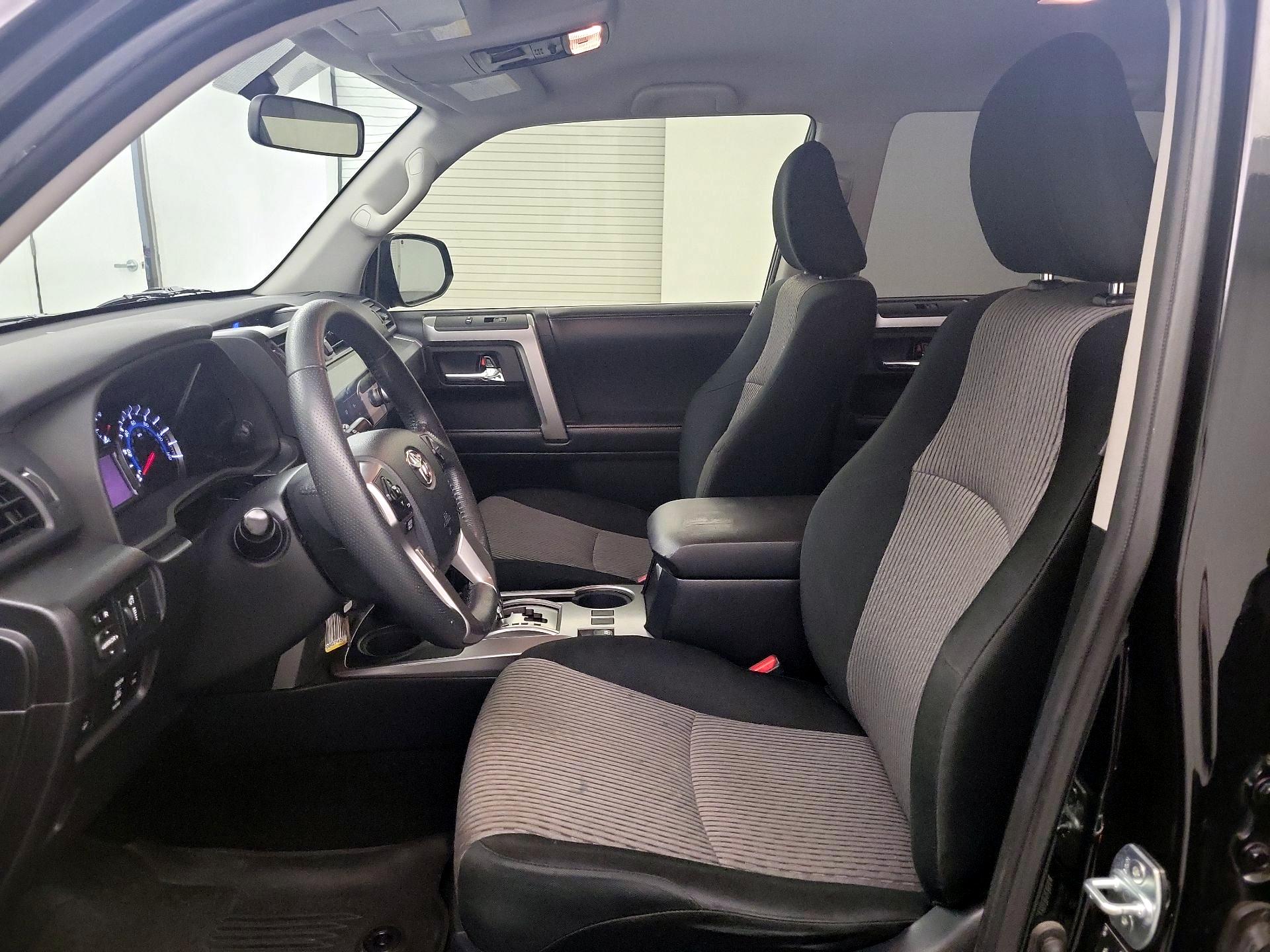 Thumbnail: 2019 Toyota 4Runner - 9