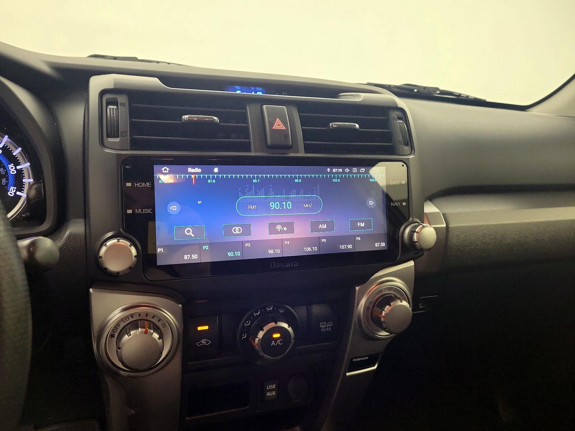 Thumbnail: 2019 Toyota 4Runner - 14