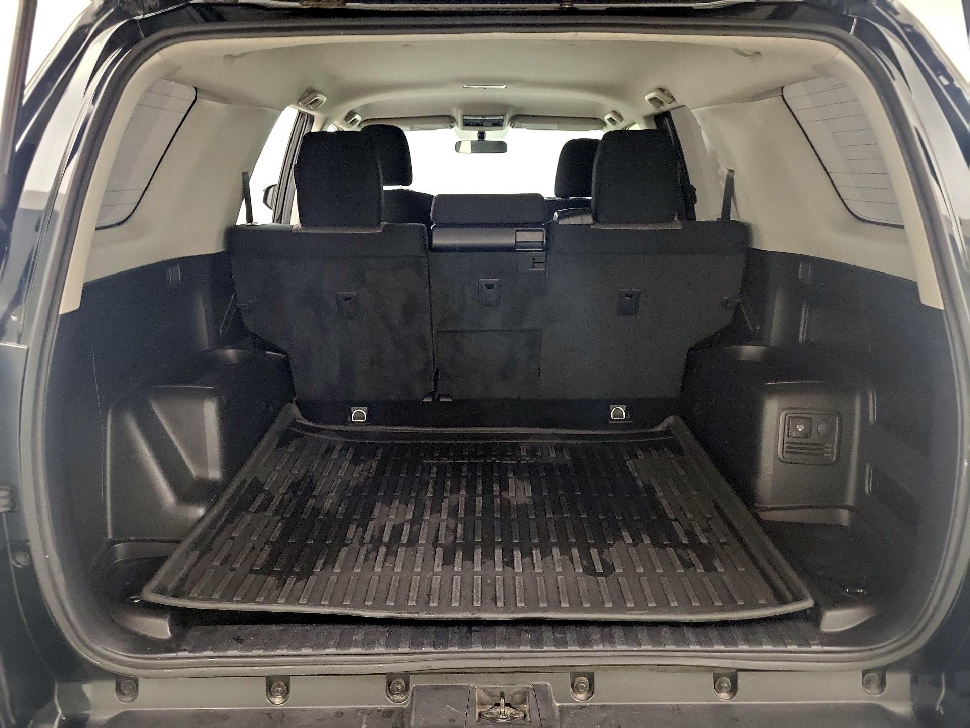 Thumbnail: 2019 Toyota 4Runner - 19