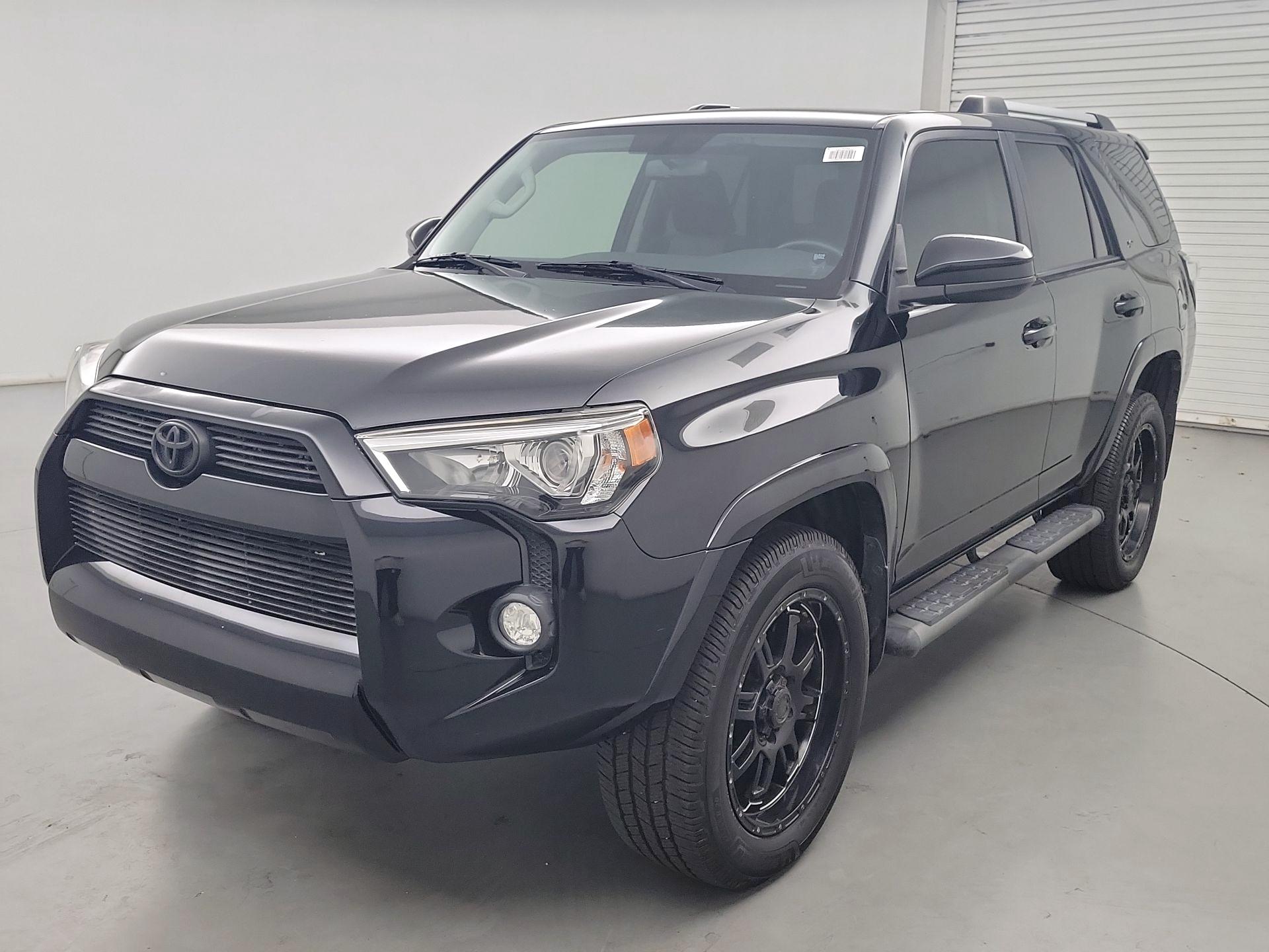 Thumbnail: 2019 Toyota 4Runner - 3