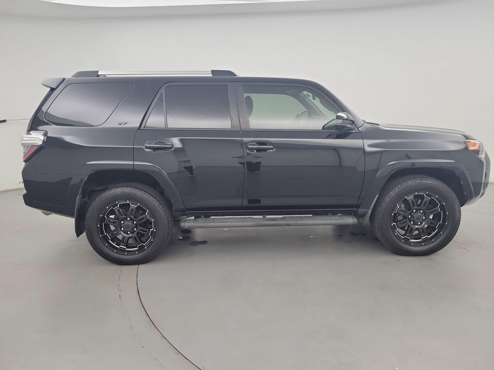 Thumbnail: 2019 Toyota 4Runner - 4