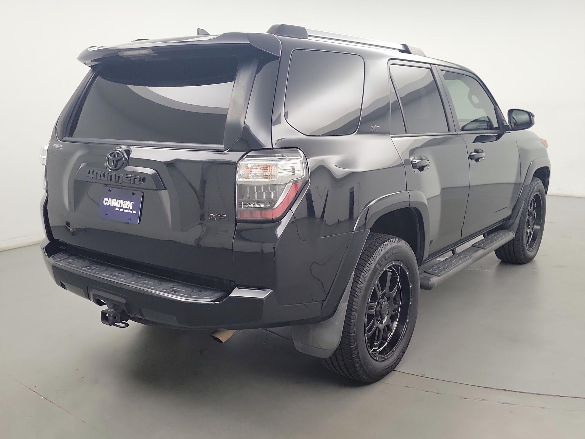 Thumbnail: 2019 Toyota 4Runner - 5
