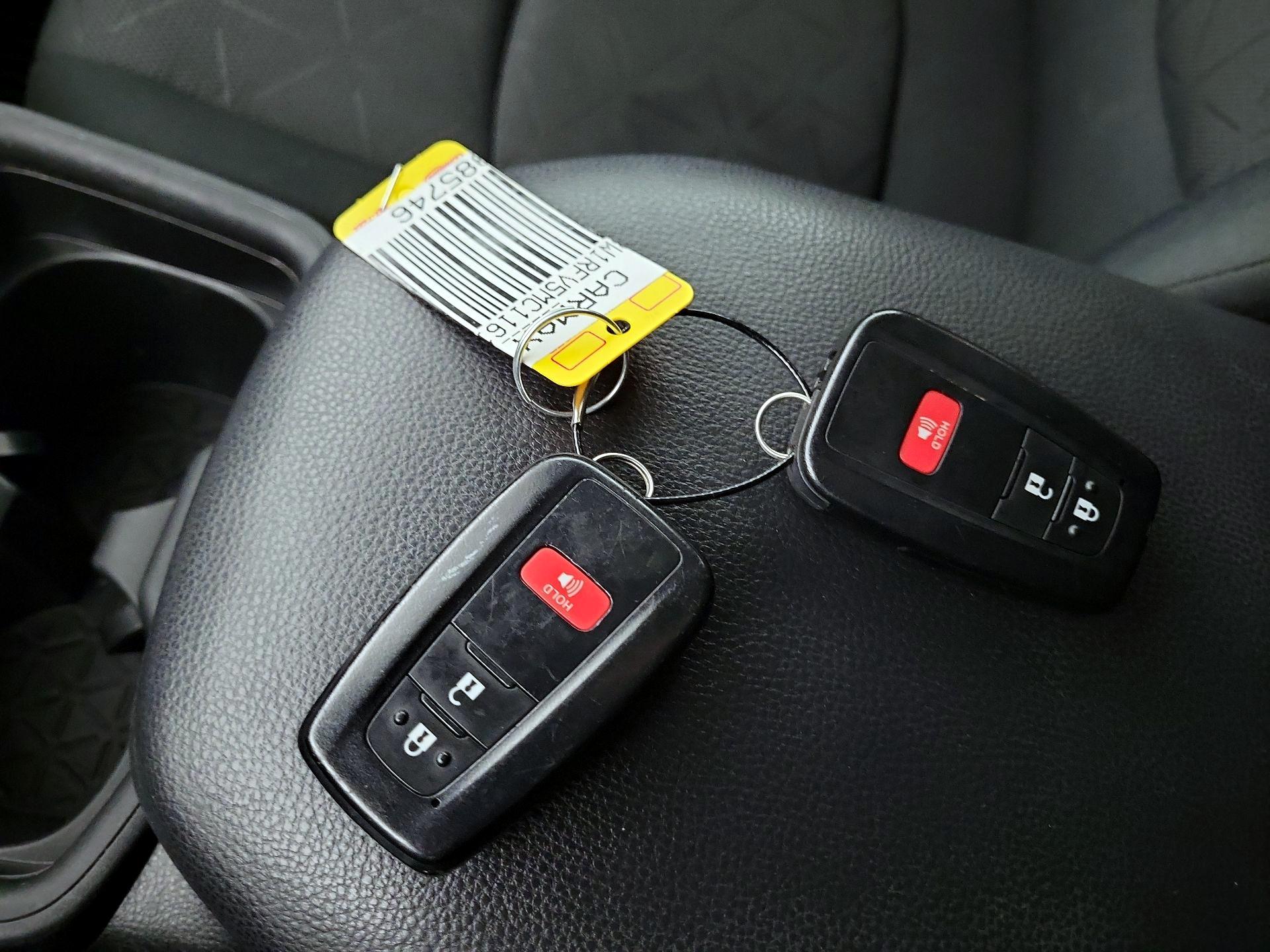 Thumbnail: 2021 Toyota RAV4 - 20