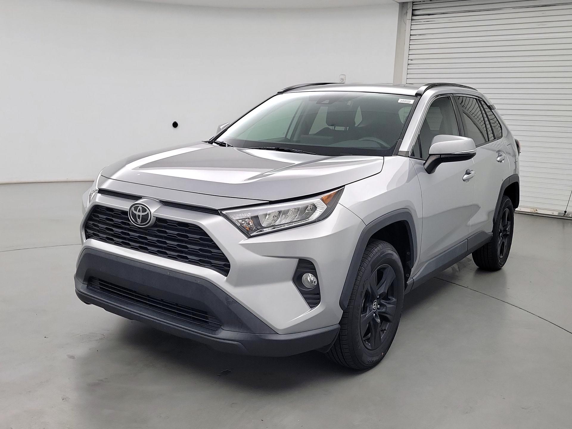 Thumbnail: 2021 Toyota RAV4 - 3