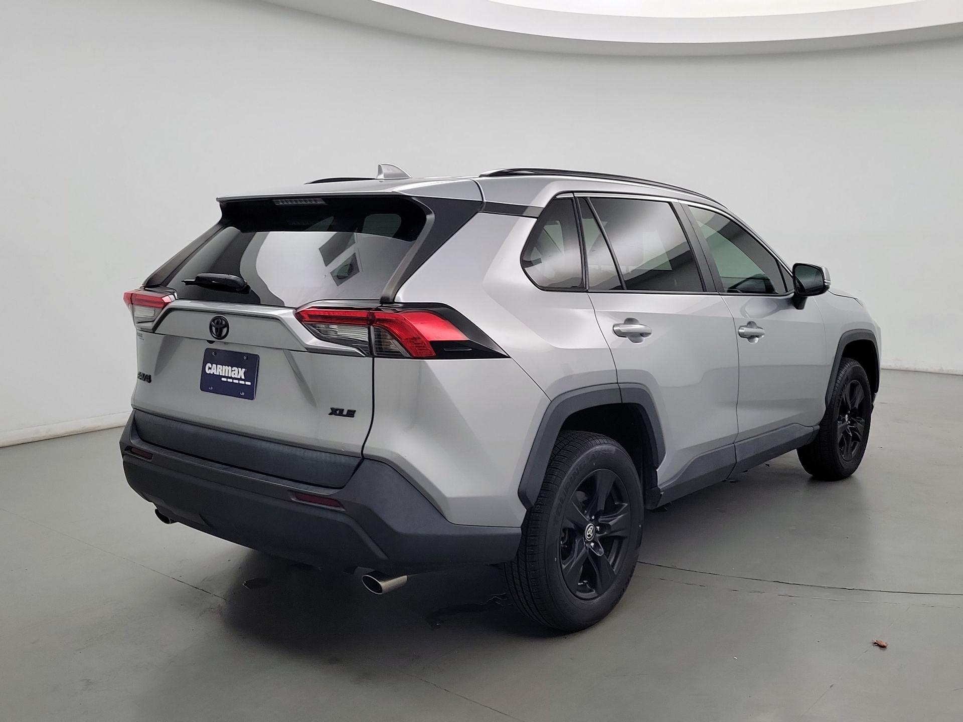 Thumbnail: 2021 Toyota RAV4 - 5