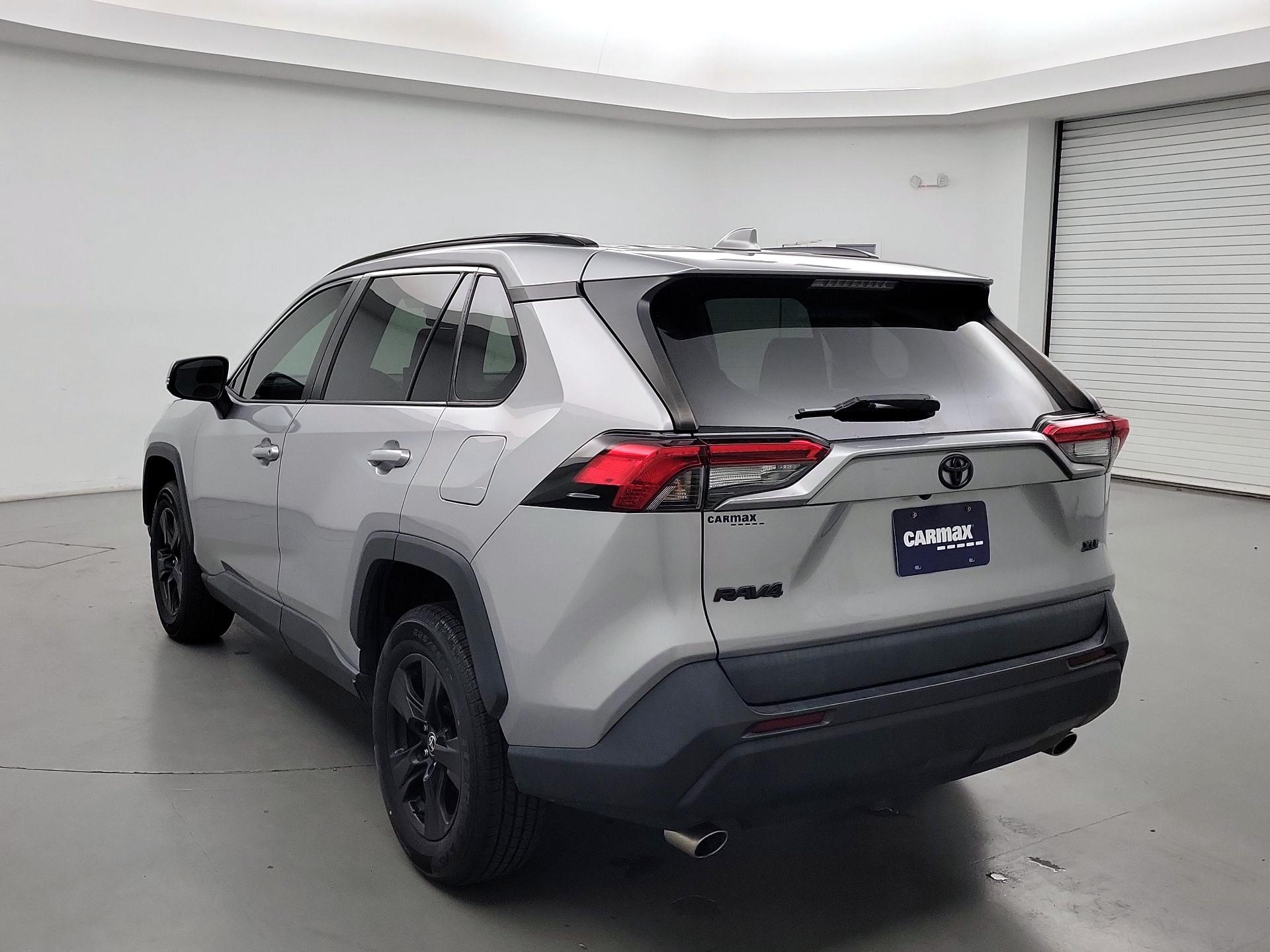 Thumbnail: 2021 Toyota RAV4 - 7