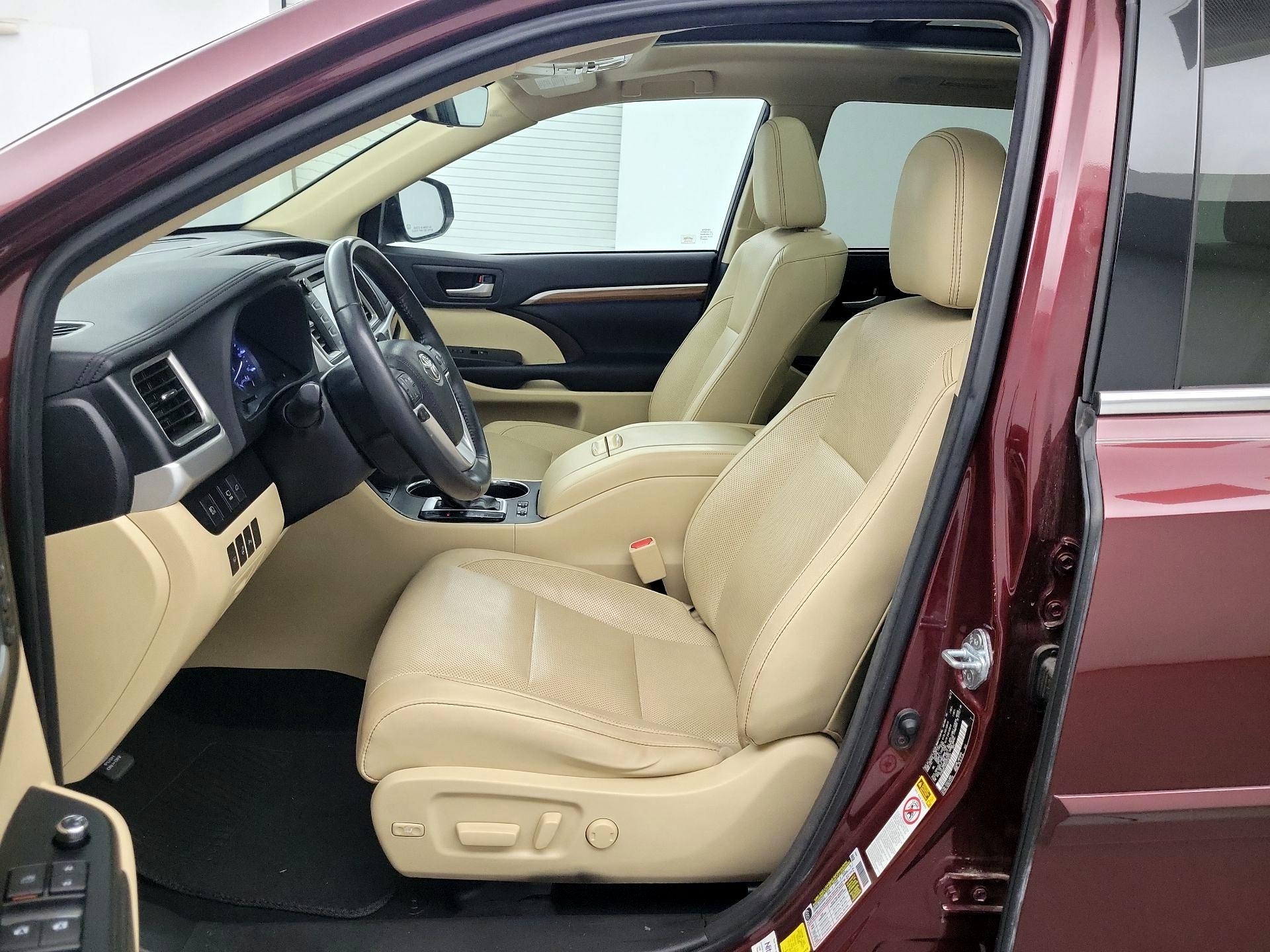 Thumbnail: 2017 Toyota Highlander - 9