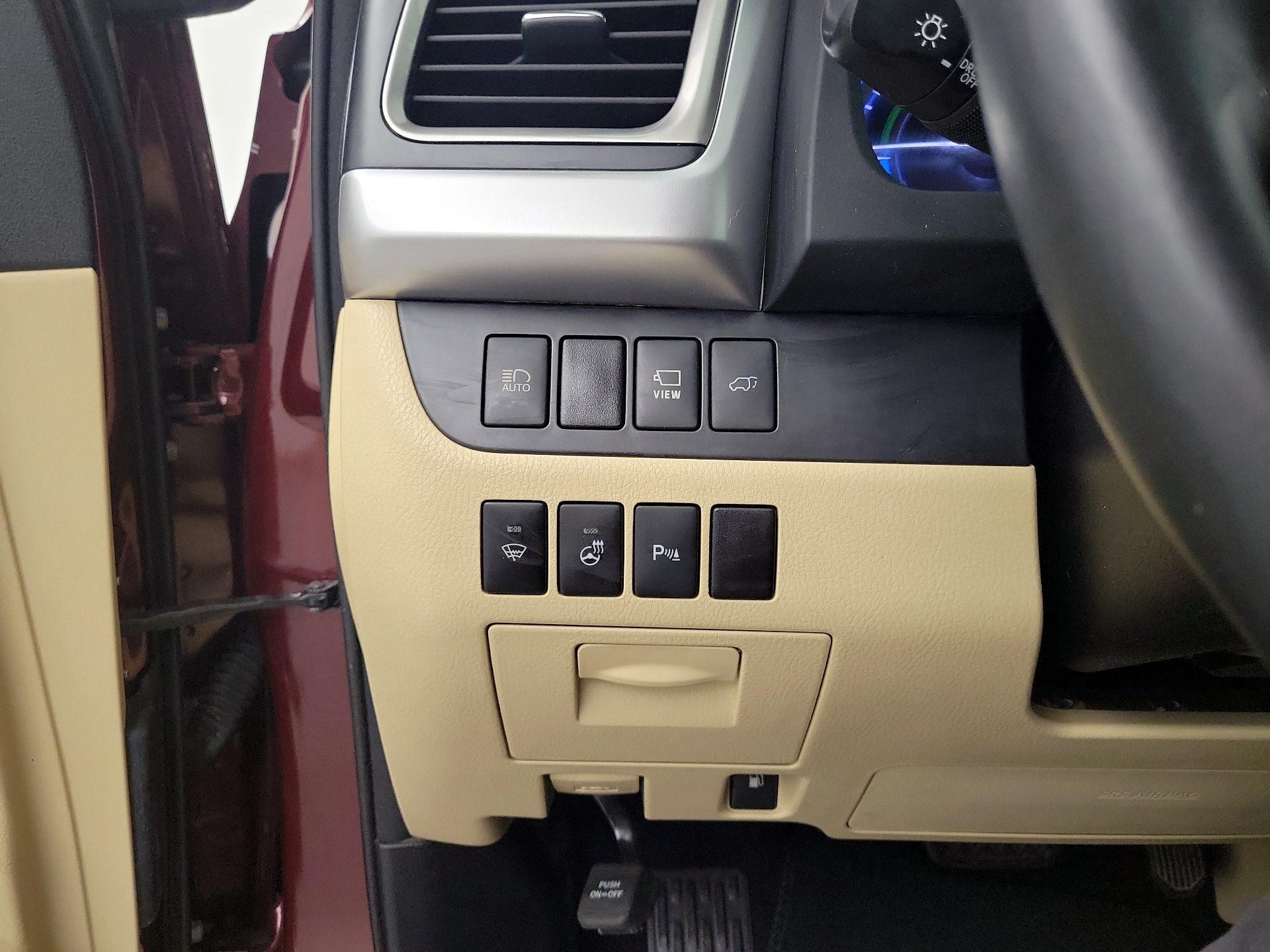 Thumbnail: 2017 Toyota Highlander - 11