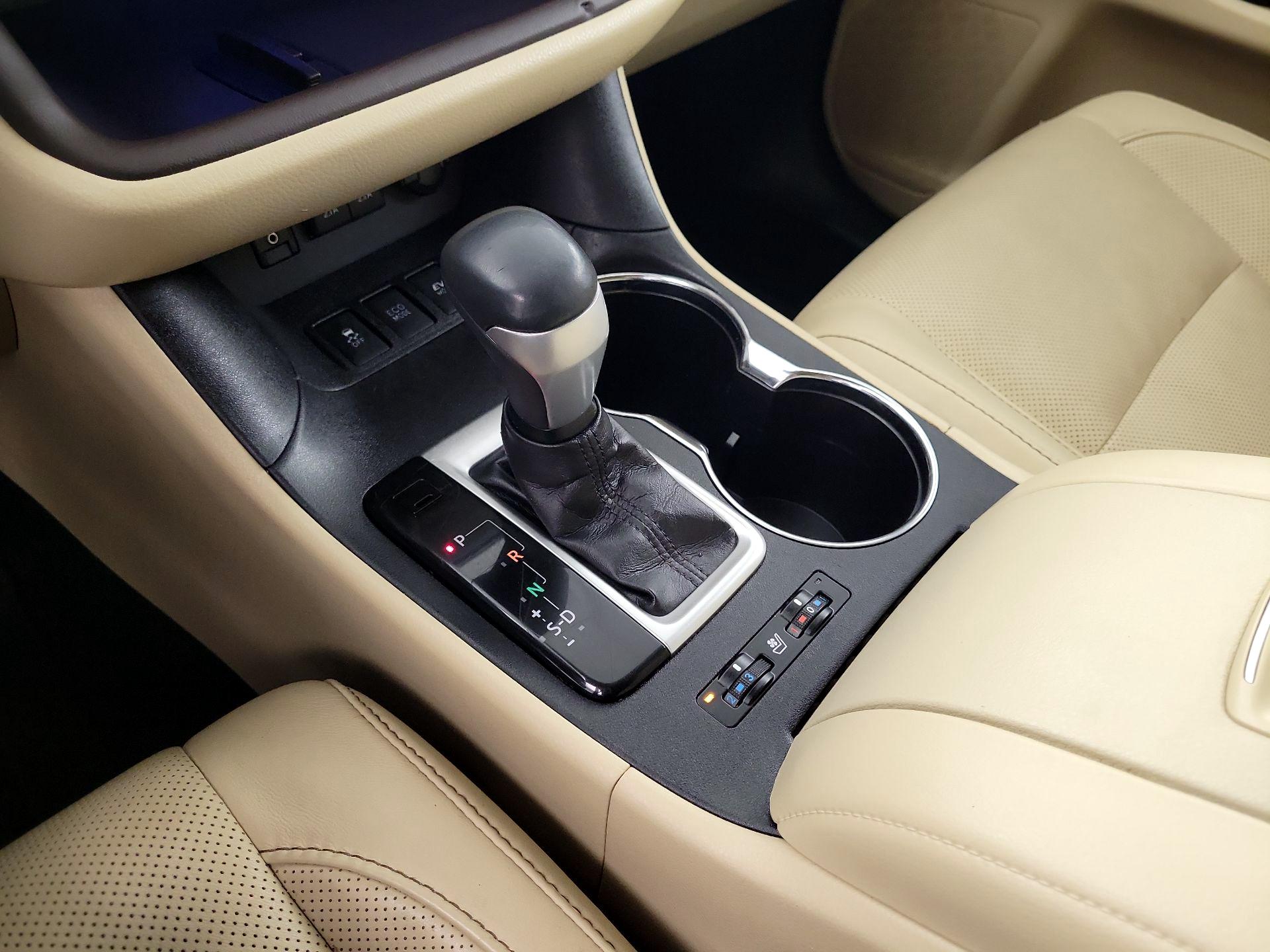 Thumbnail: 2017 Toyota Highlander - 15