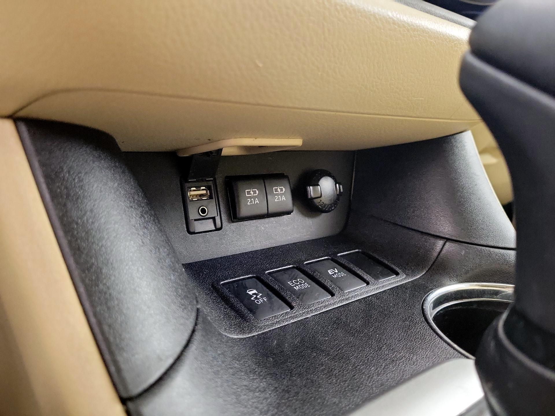 Thumbnail: 2017 Toyota Highlander - 16