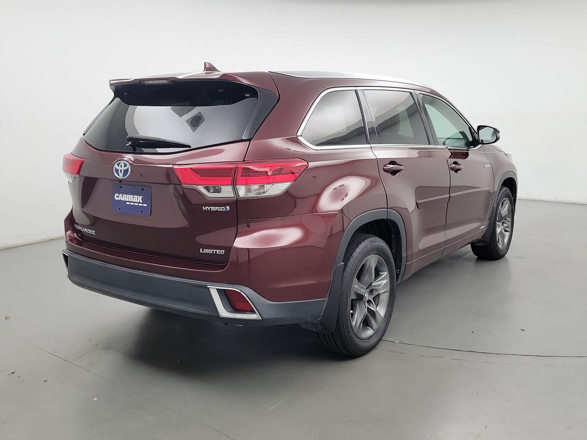 Thumbnail: 2017 Toyota Highlander - 5