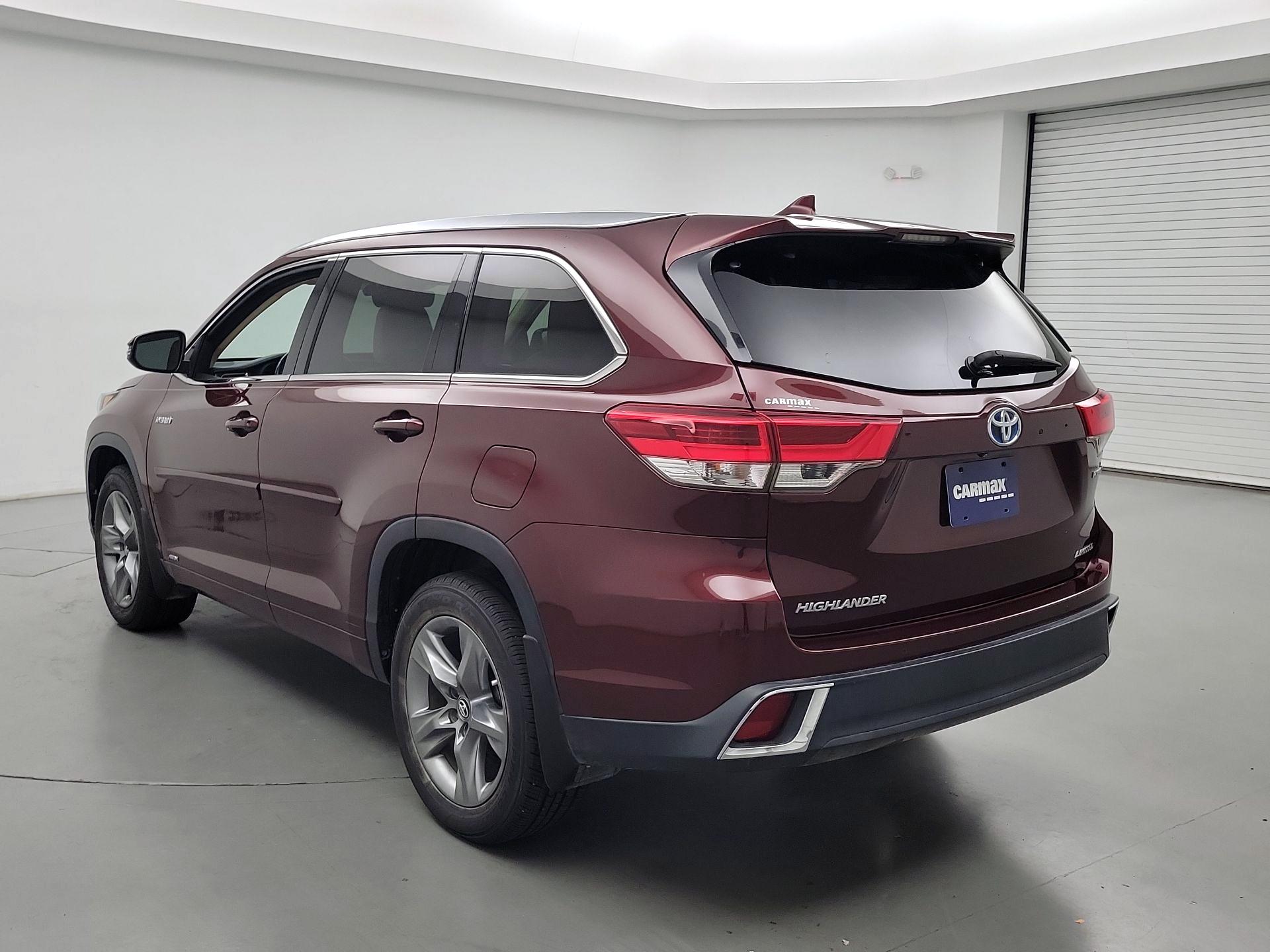 Thumbnail: 2017 Toyota Highlander - 7