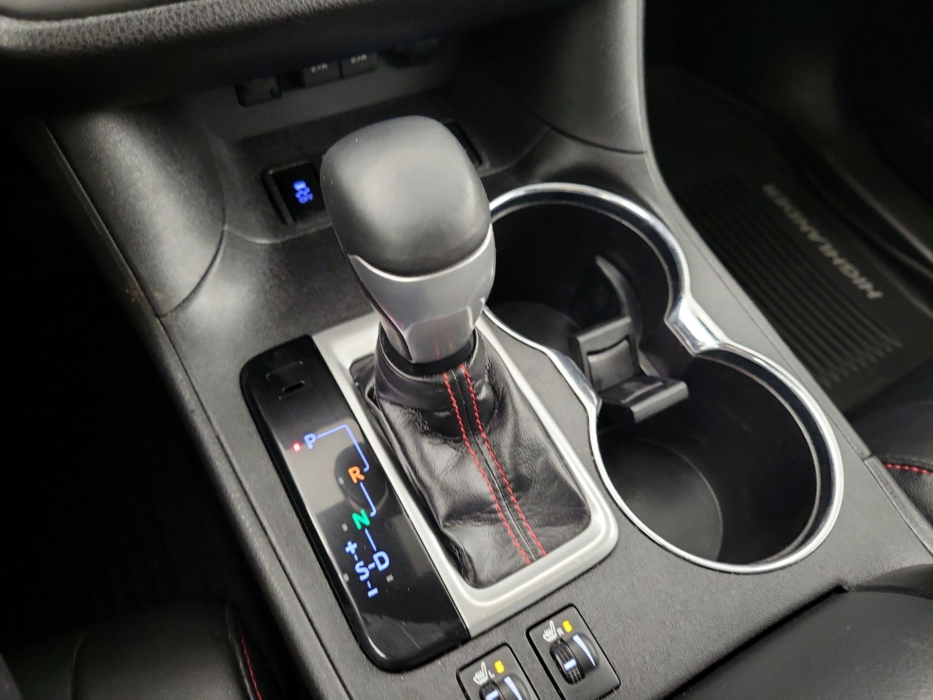 Thumbnail: 2019 Toyota Highlander - 15