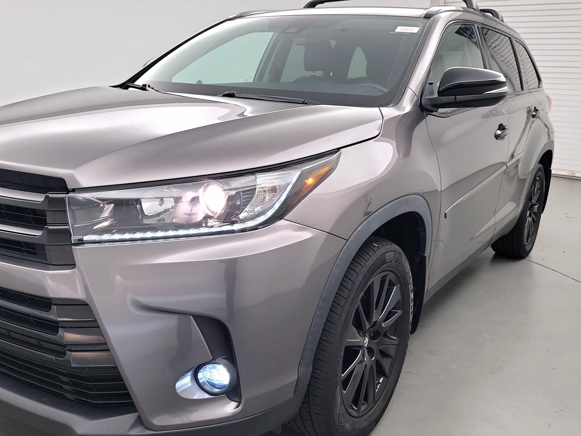 Thumbnail: 2019 Toyota Highlander - 3