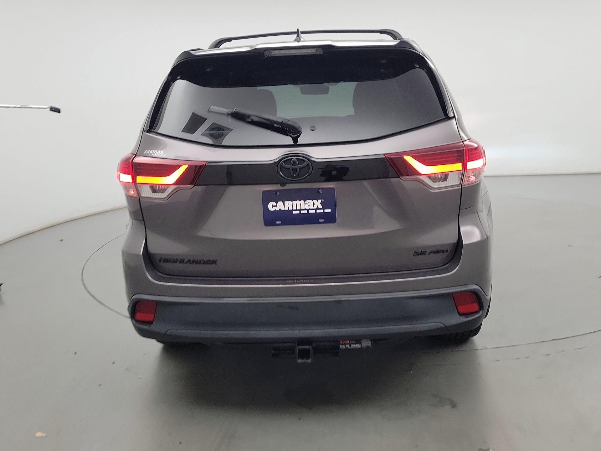 Thumbnail: 2019 Toyota Highlander - 6