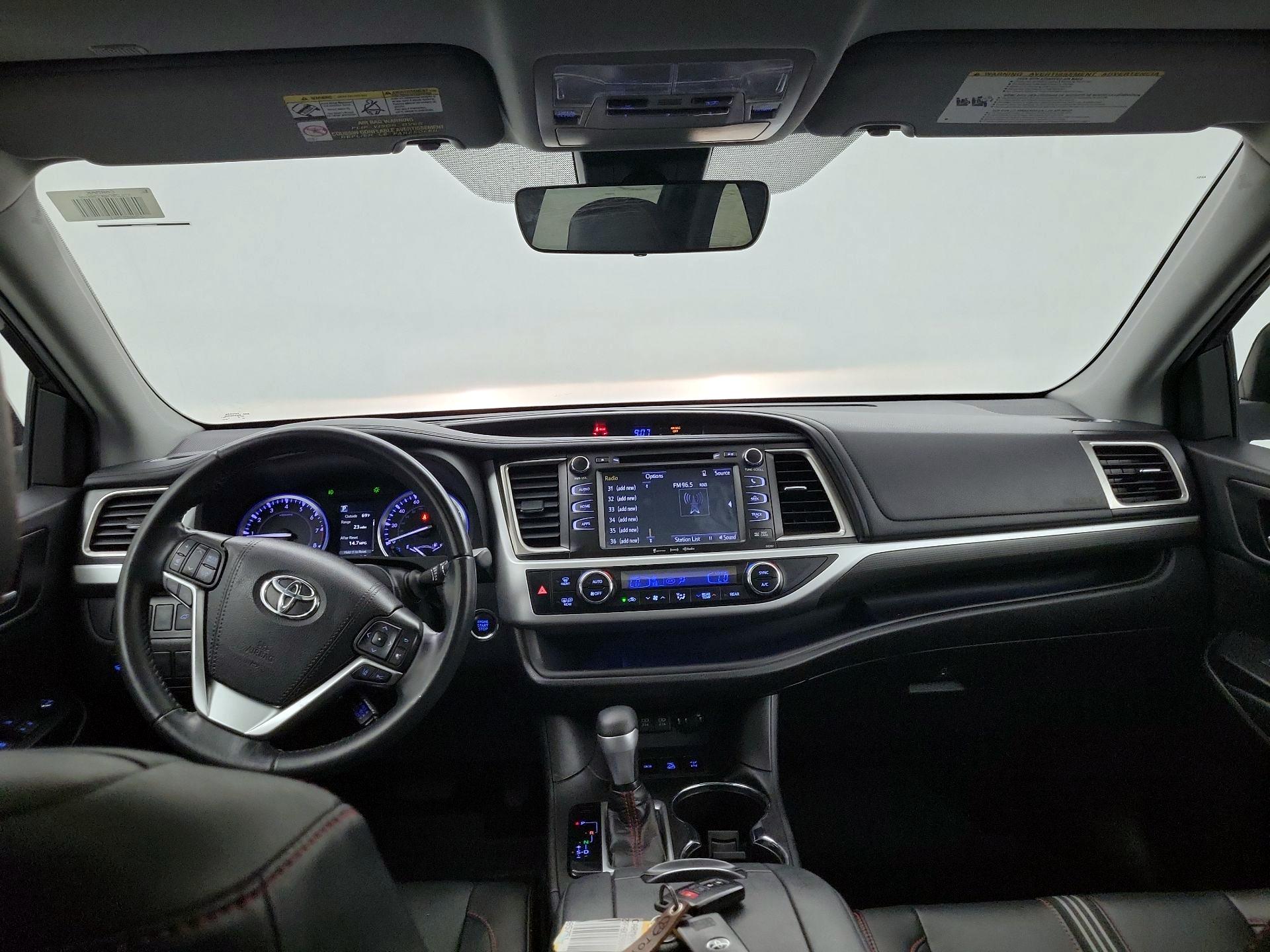 Thumbnail: 2019 Toyota Highlander - 8