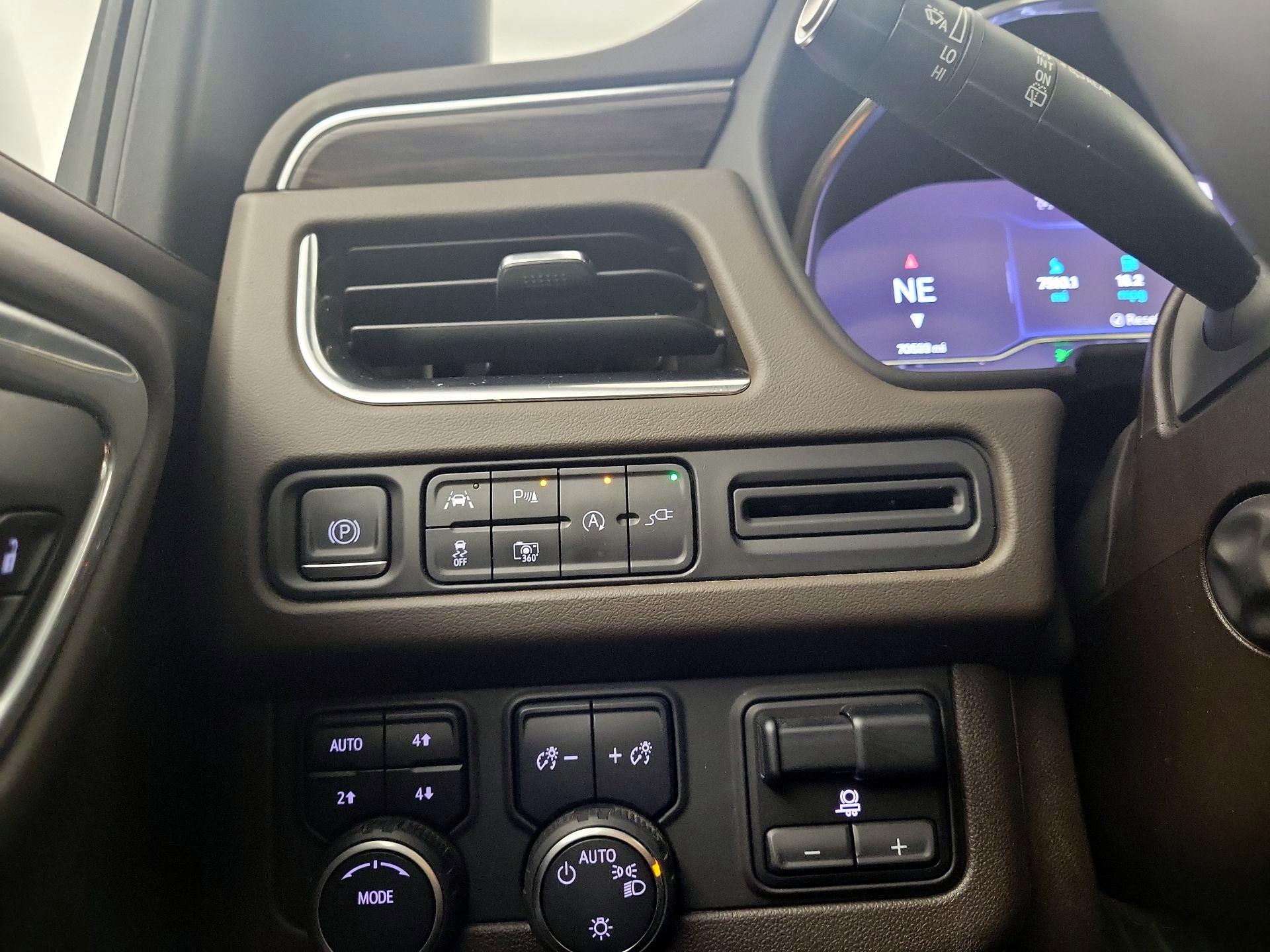 Thumbnail: 2022 Chevrolet Tahoe - 11