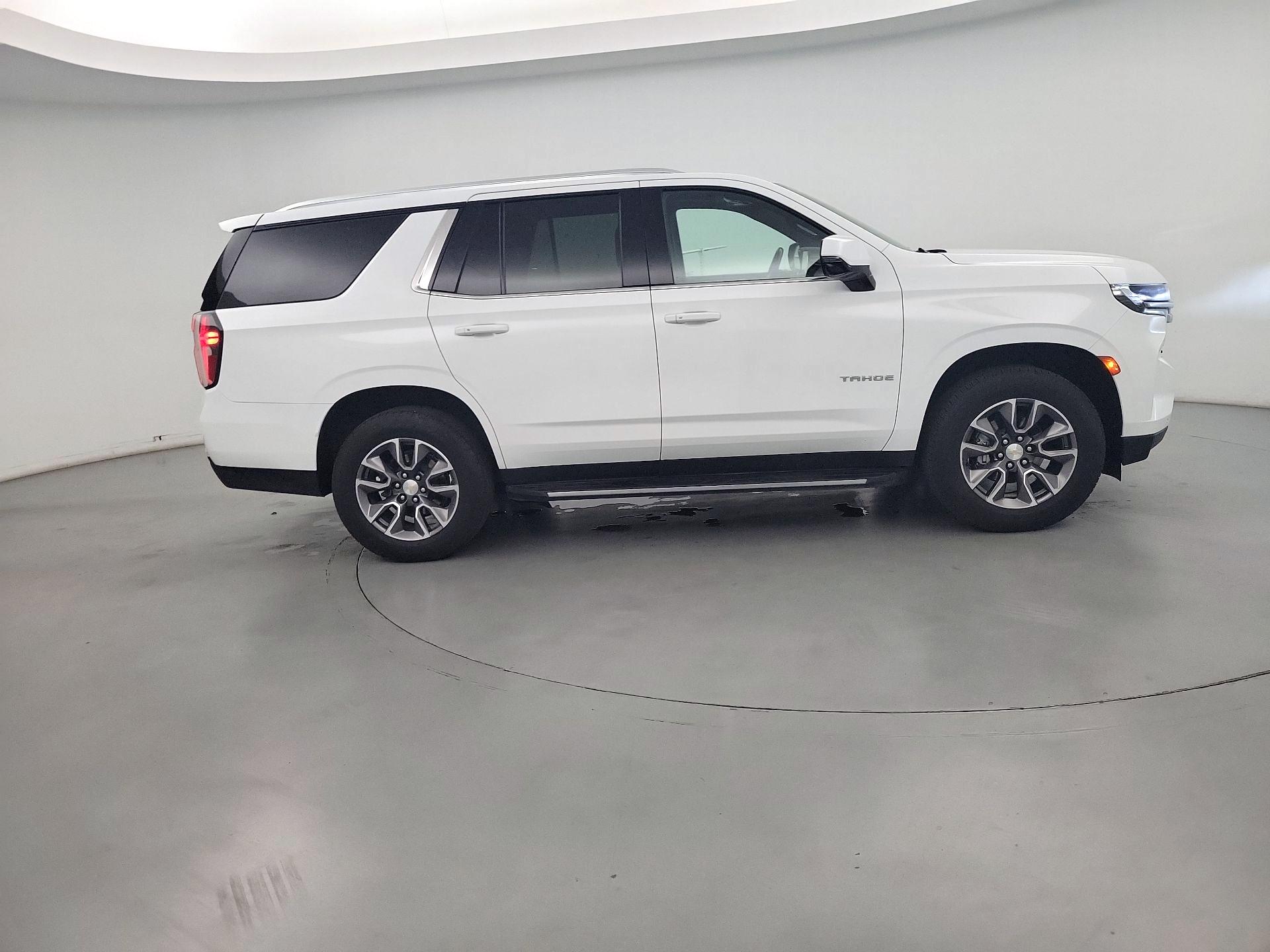 Thumbnail: 2022 Chevrolet Tahoe - 4