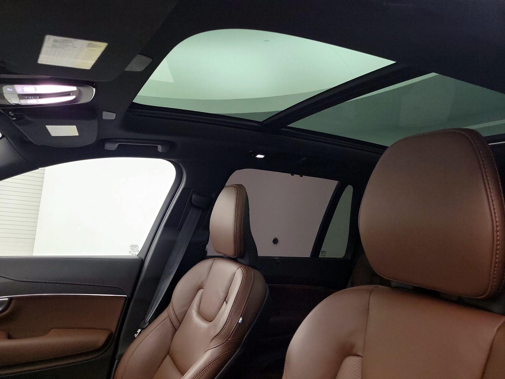 Thumbnail: 2024 Volvo XC90 - 17