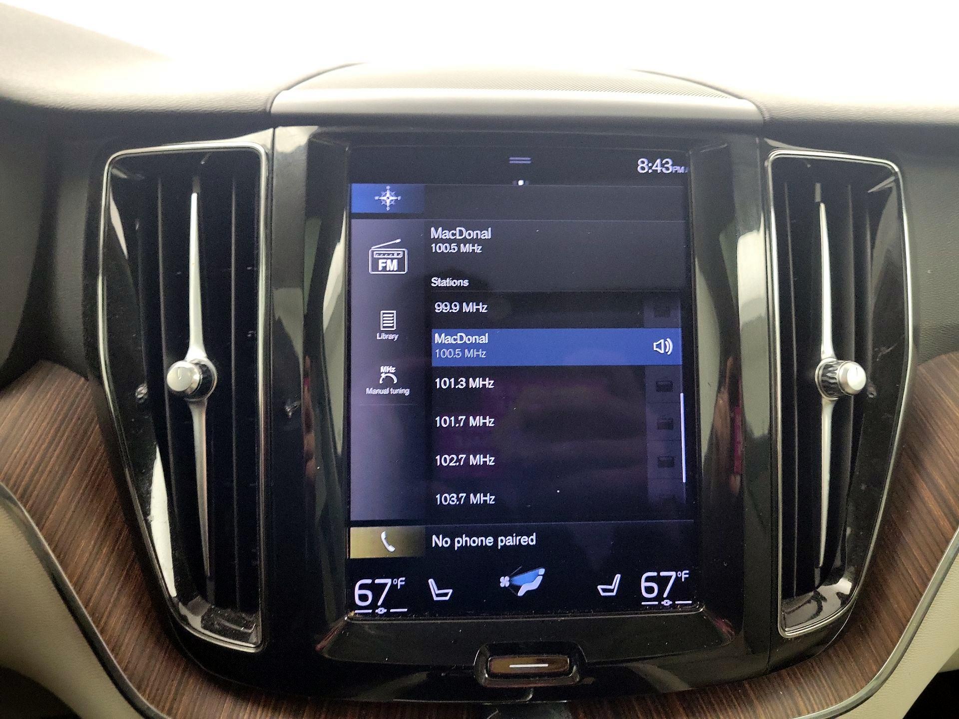 Thumbnail: 2021 Volvo XC60 - 14