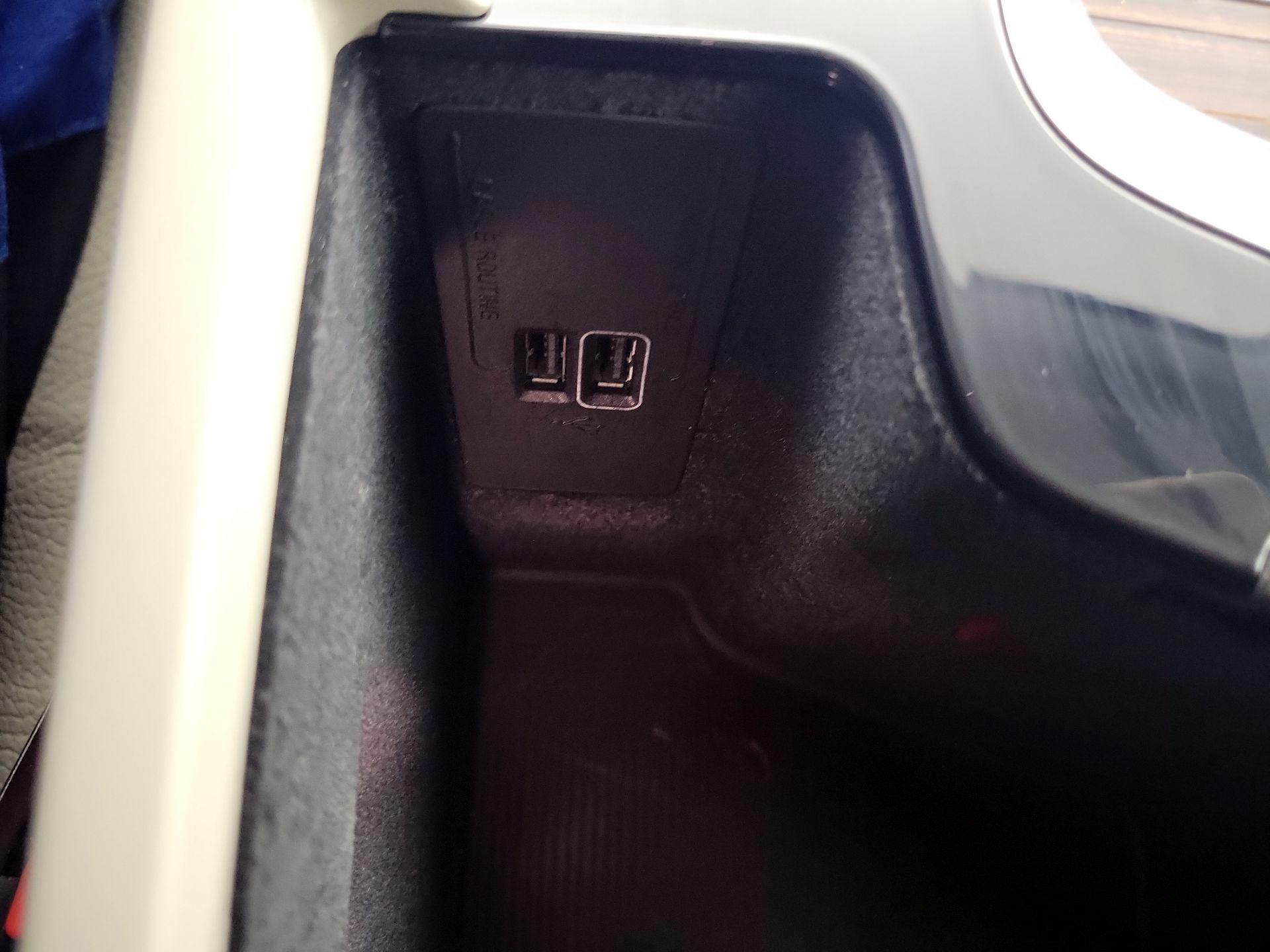 Thumbnail: 2021 Volvo XC60 - 17