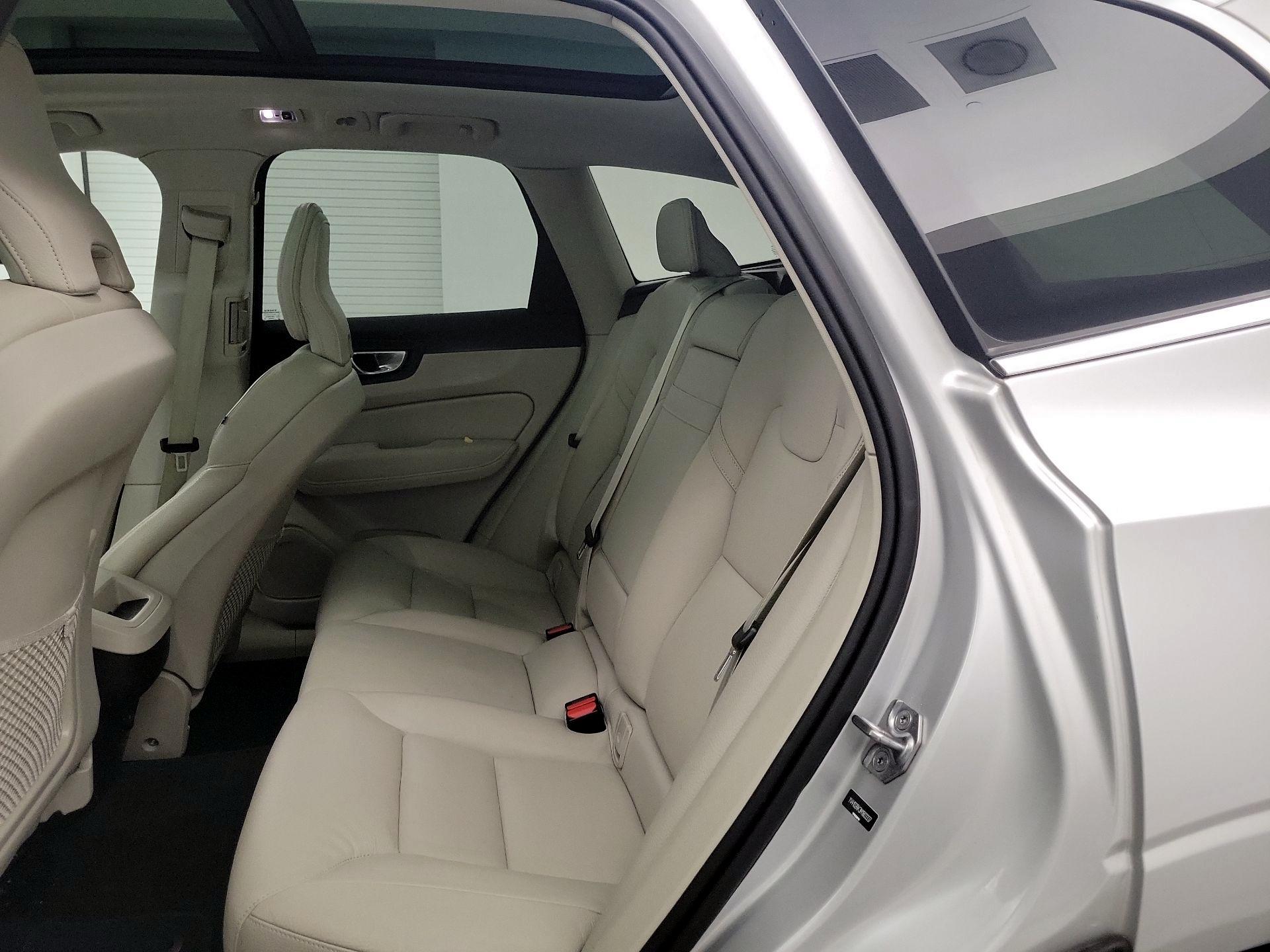 Thumbnail: 2021 Volvo XC60 - 19