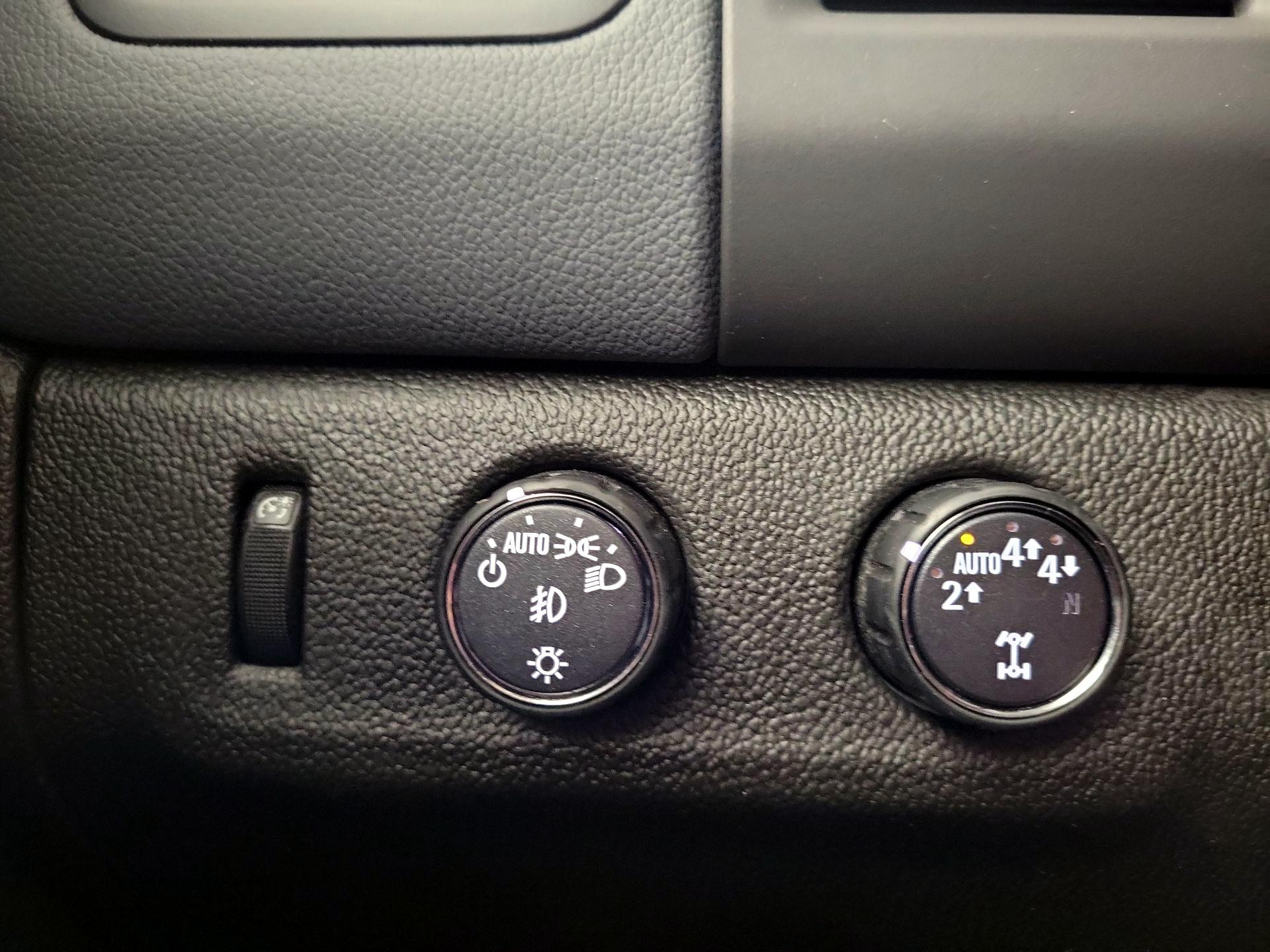 Thumbnail: 2021 Chevrolet Colorado - 11