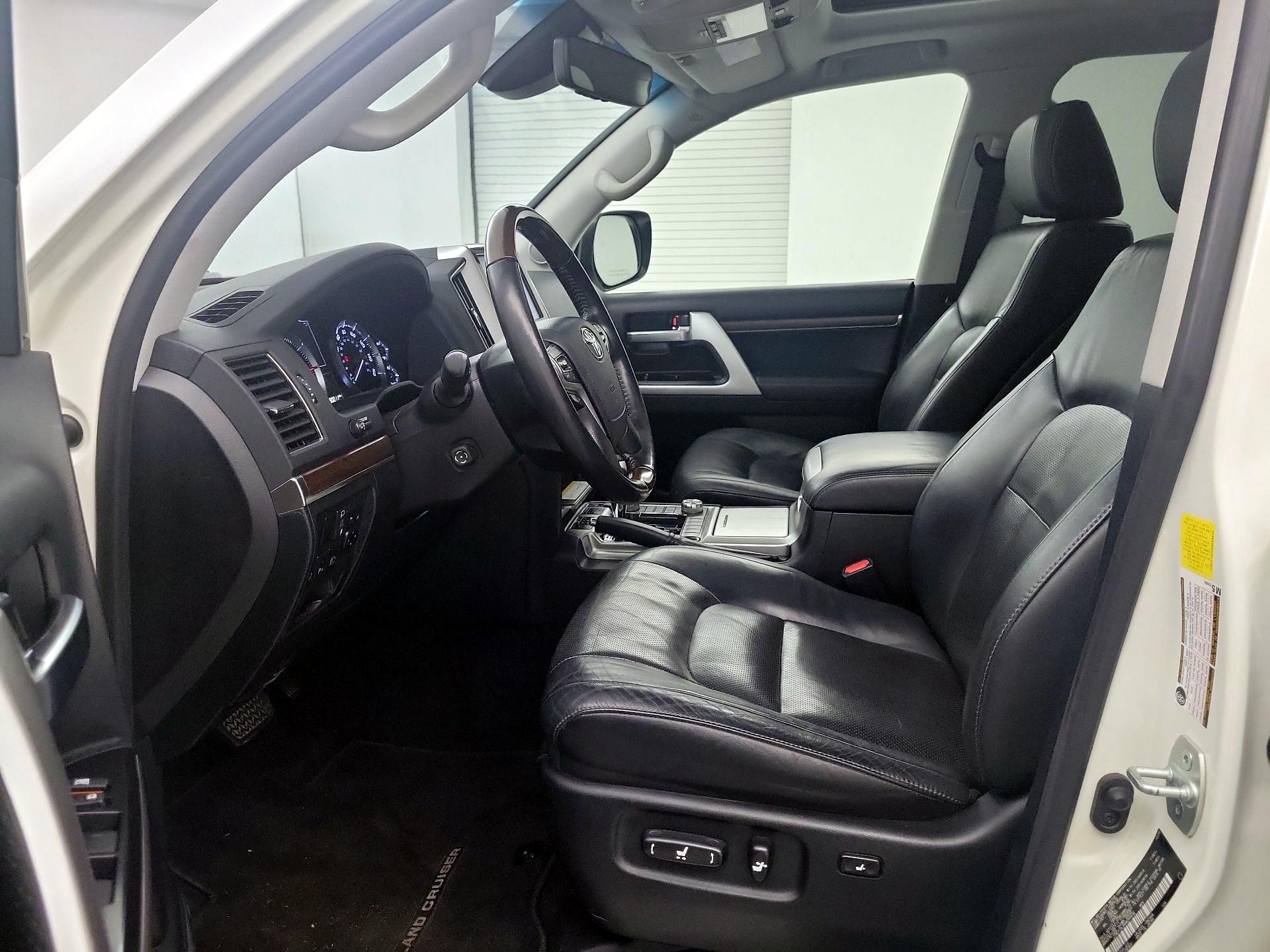 Thumbnail: 2021 Toyota Land Cruiser - 9