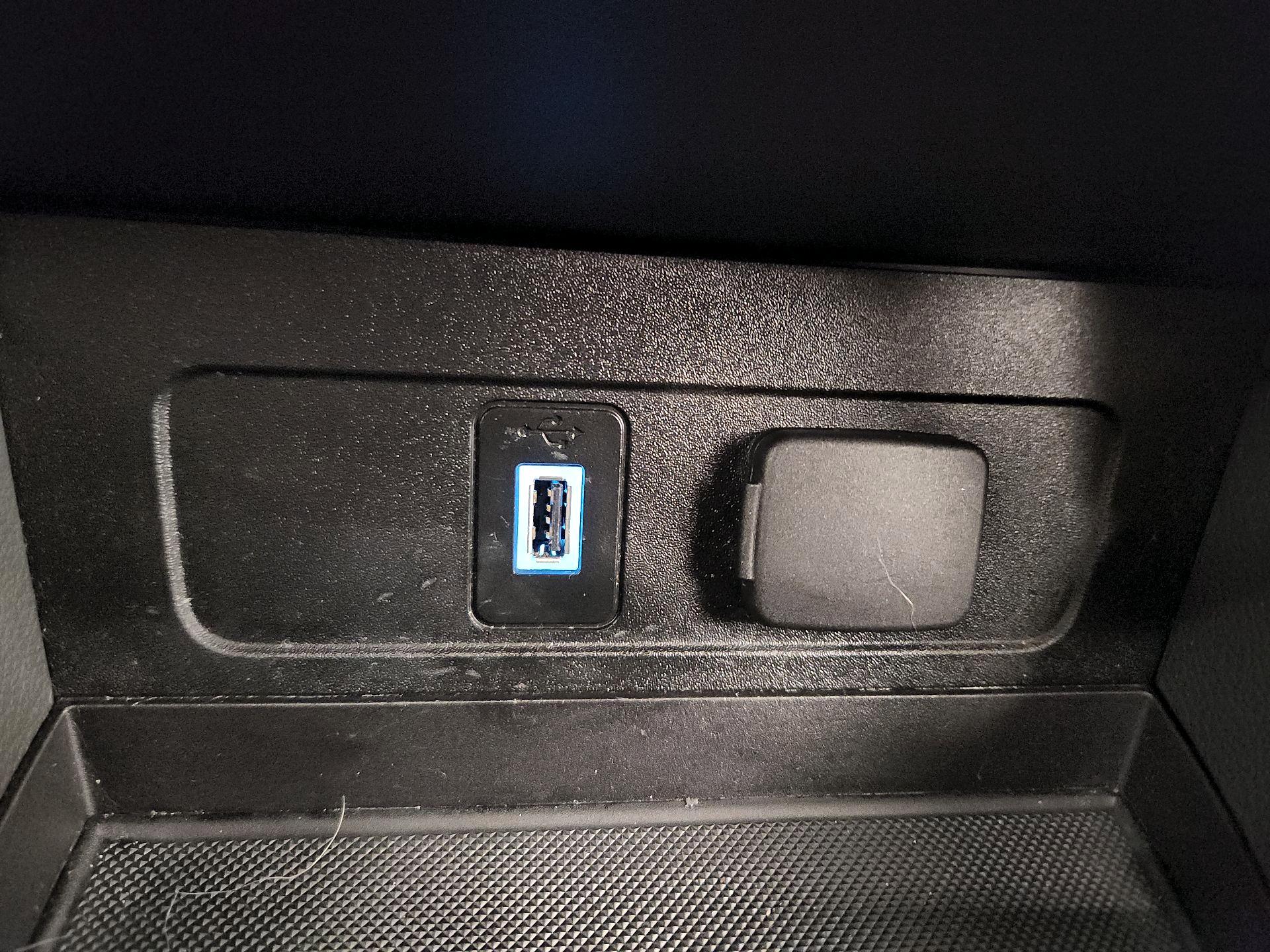 Thumbnail: 2018 Ford Escape - 16