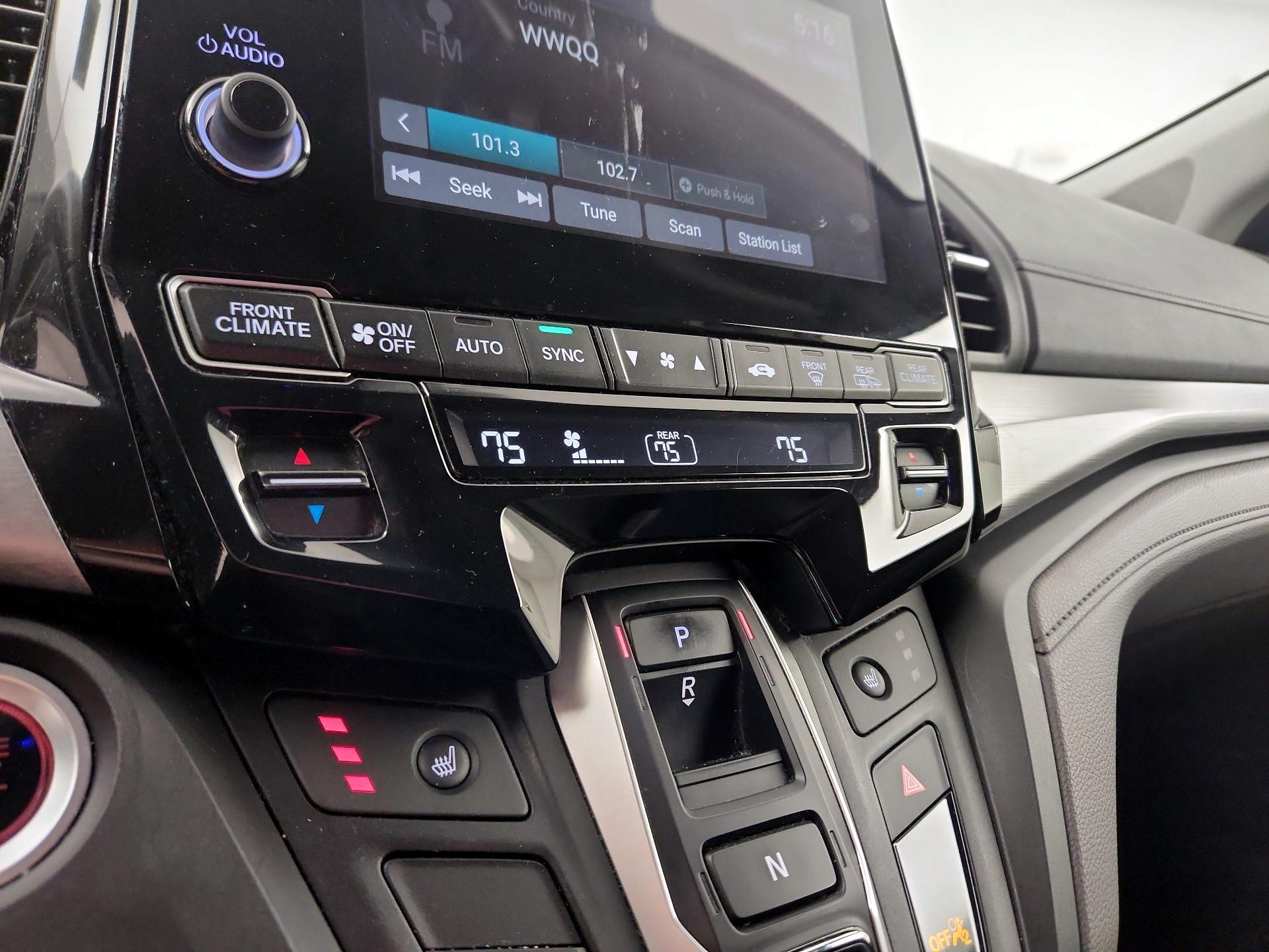 Thumbnail: 2018 Honda Odyssey - 14