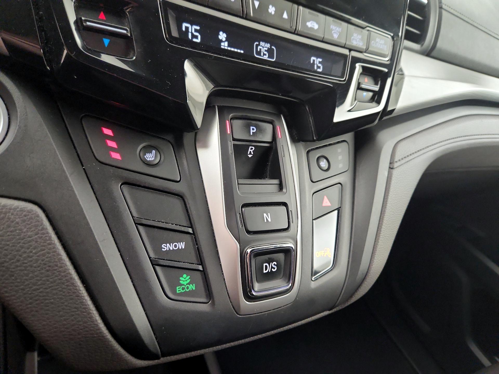 Thumbnail: 2018 Honda Odyssey - 15