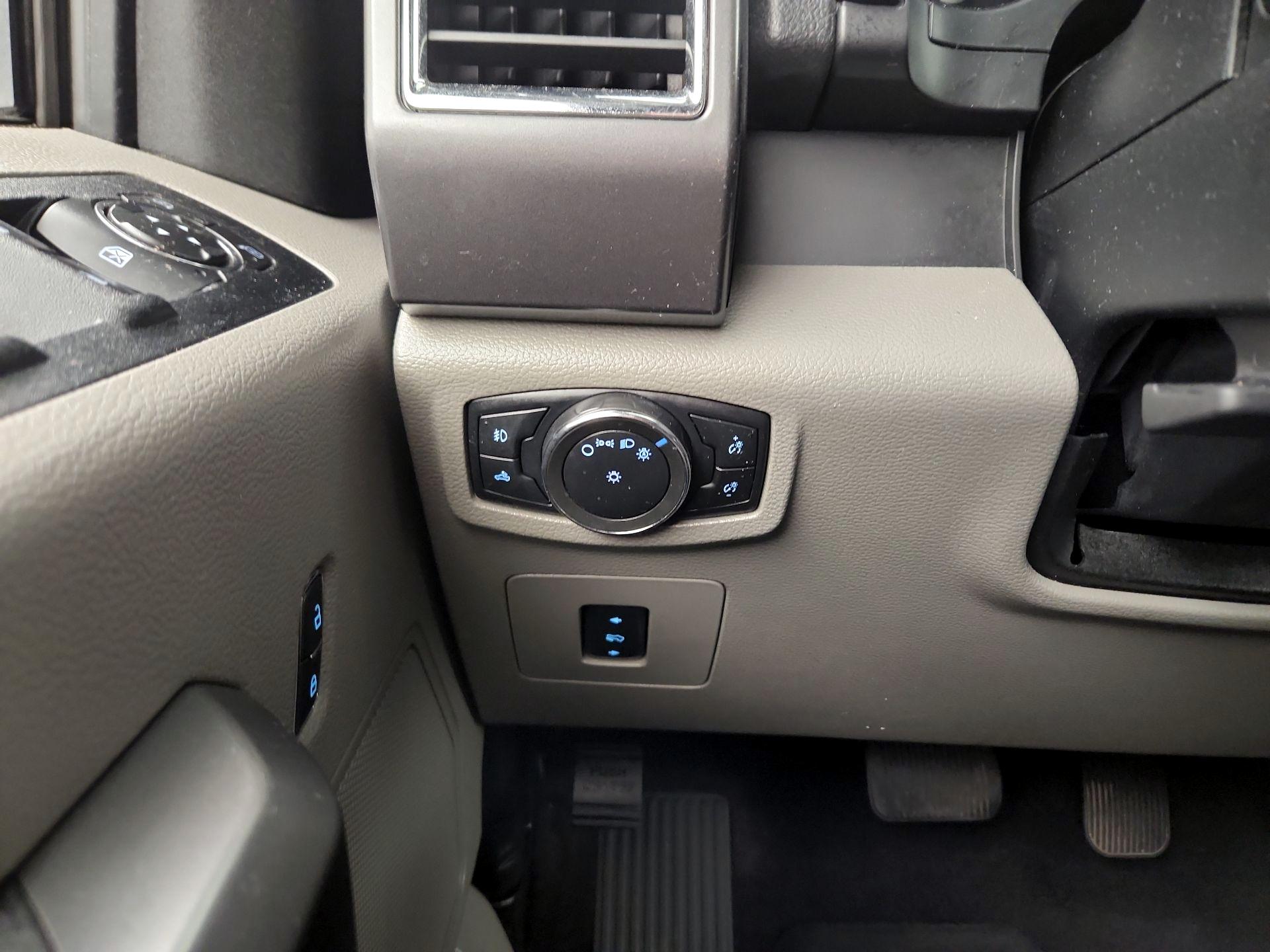 Thumbnail: 2015 Ford F-150 - 11