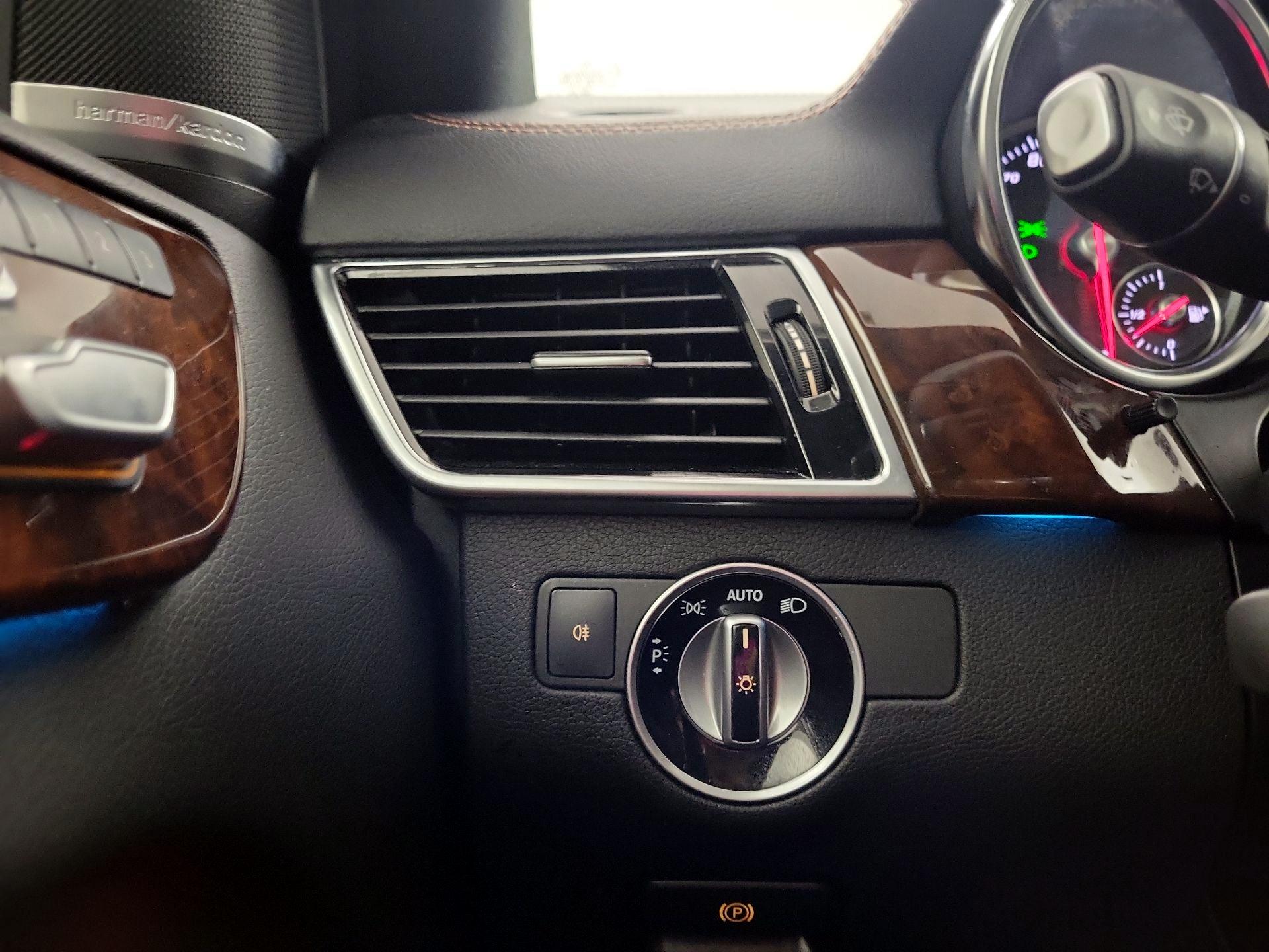 Thumbnail: 2019 Mercedes-Benz GLS - 11