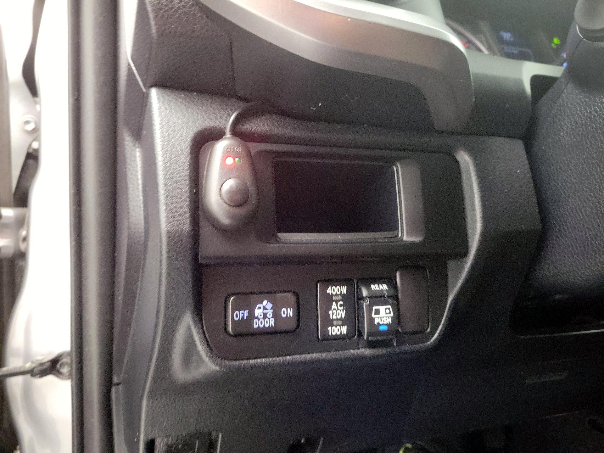 Thumbnail: 2017 Toyota Tacoma - 11