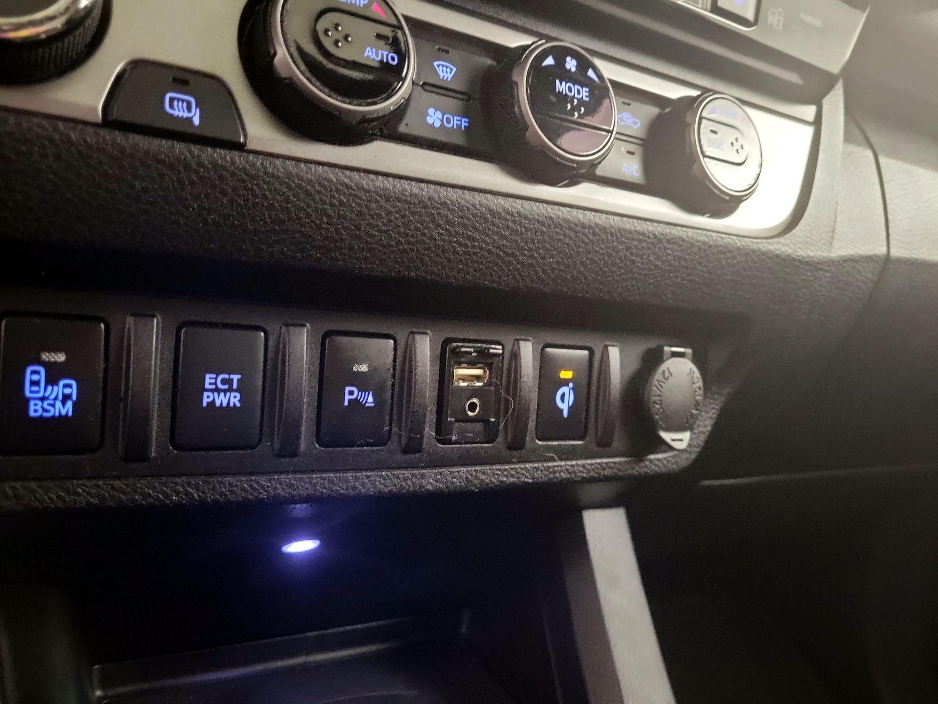 Thumbnail: 2017 Toyota Tacoma - 16