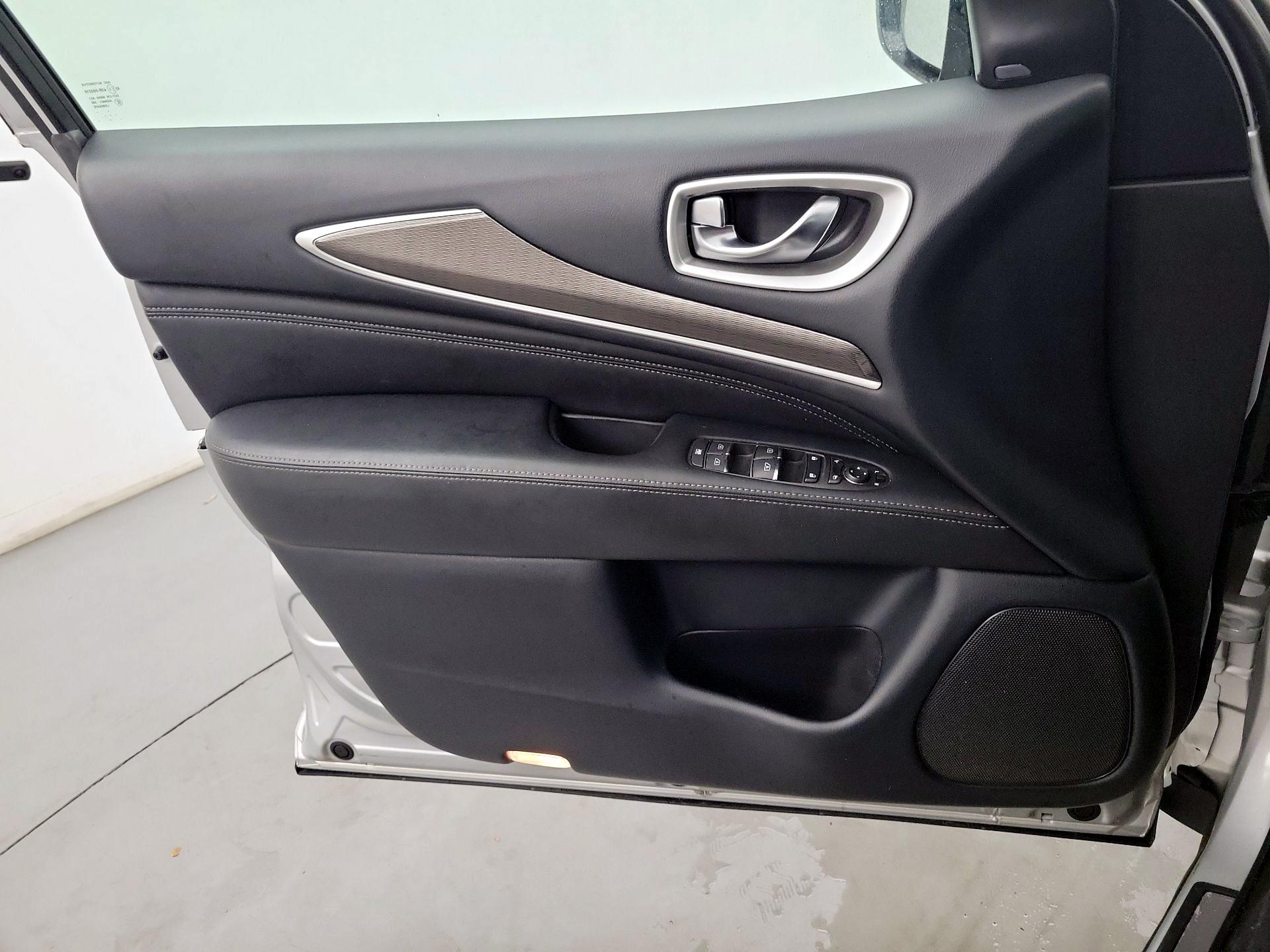 Thumbnail: 2020 INFINITI QX60 - 10