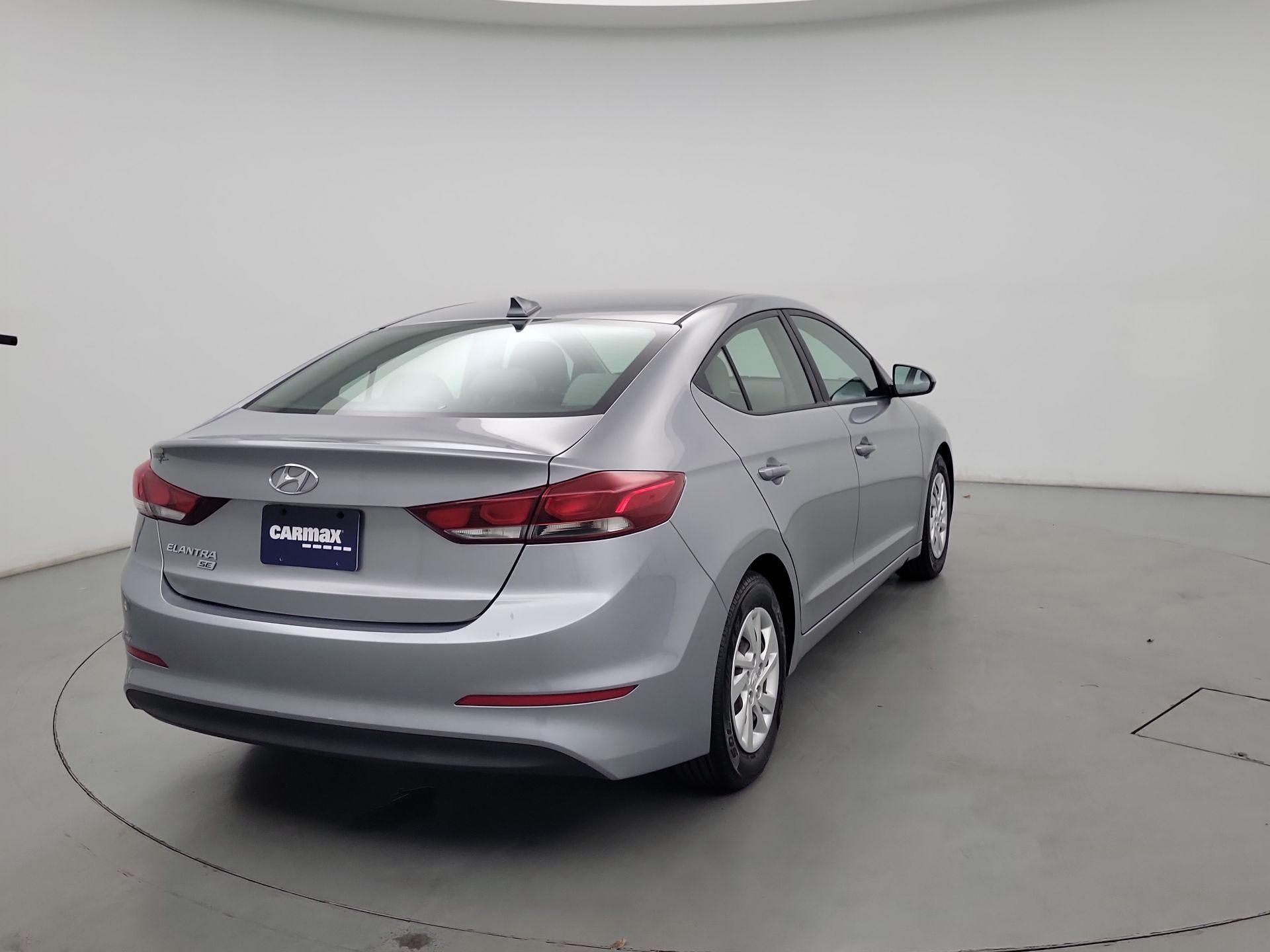 Thumbnail: 2017 Hyundai Elantra - 5